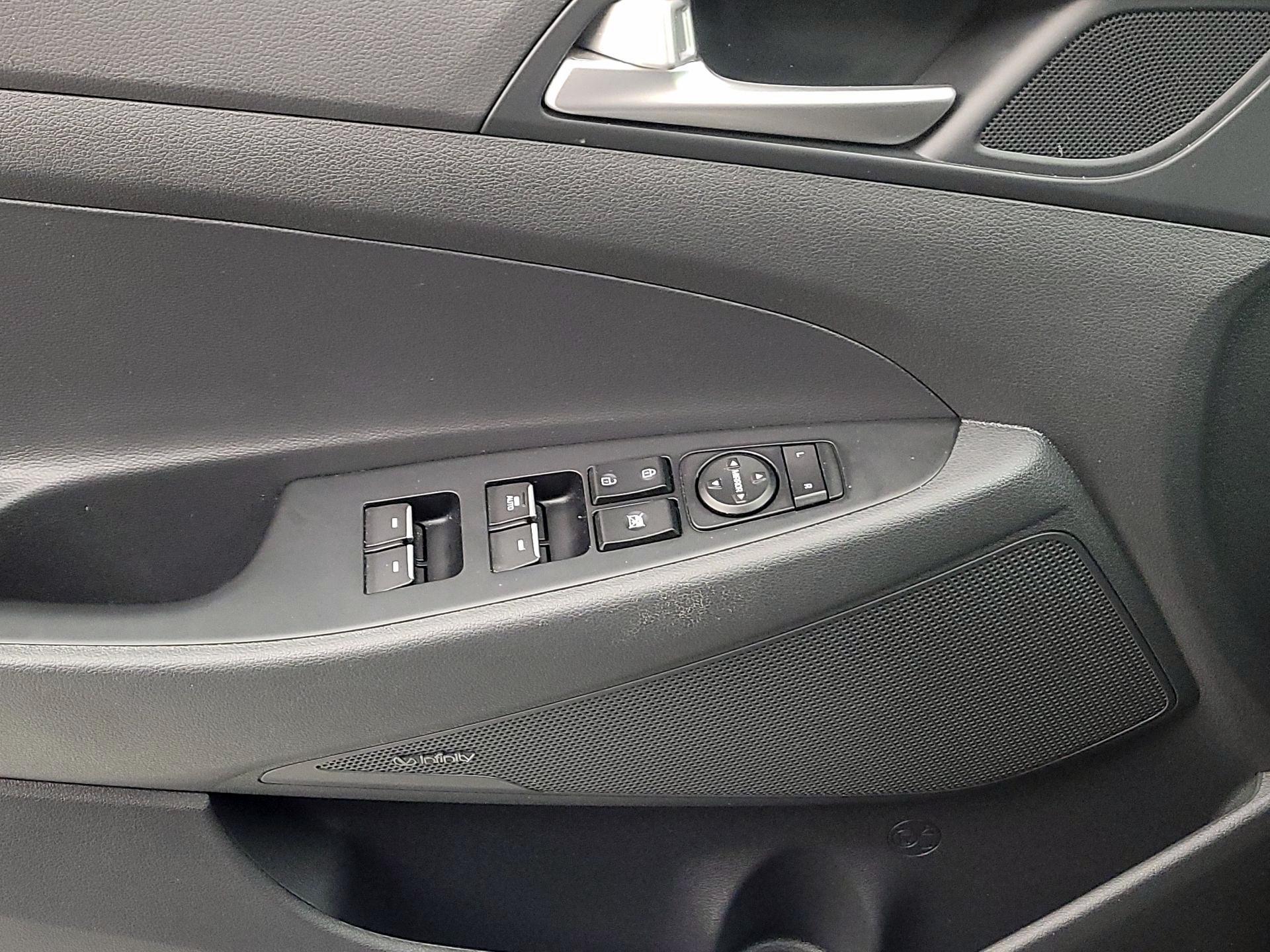 Thumbnail: 2021 Hyundai Tucson - 12