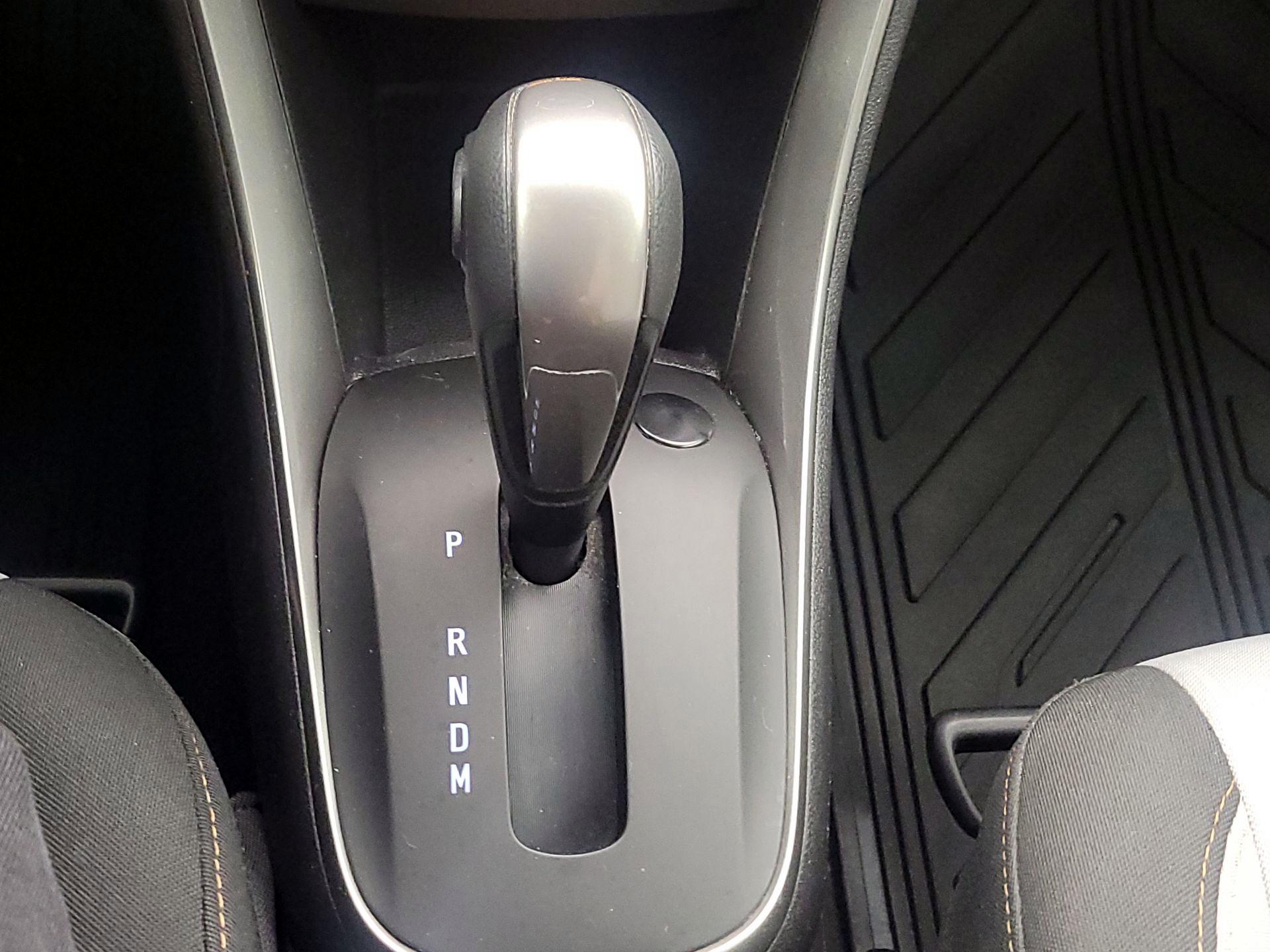 Thumbnail: 2020 Chevrolet Trax - 17