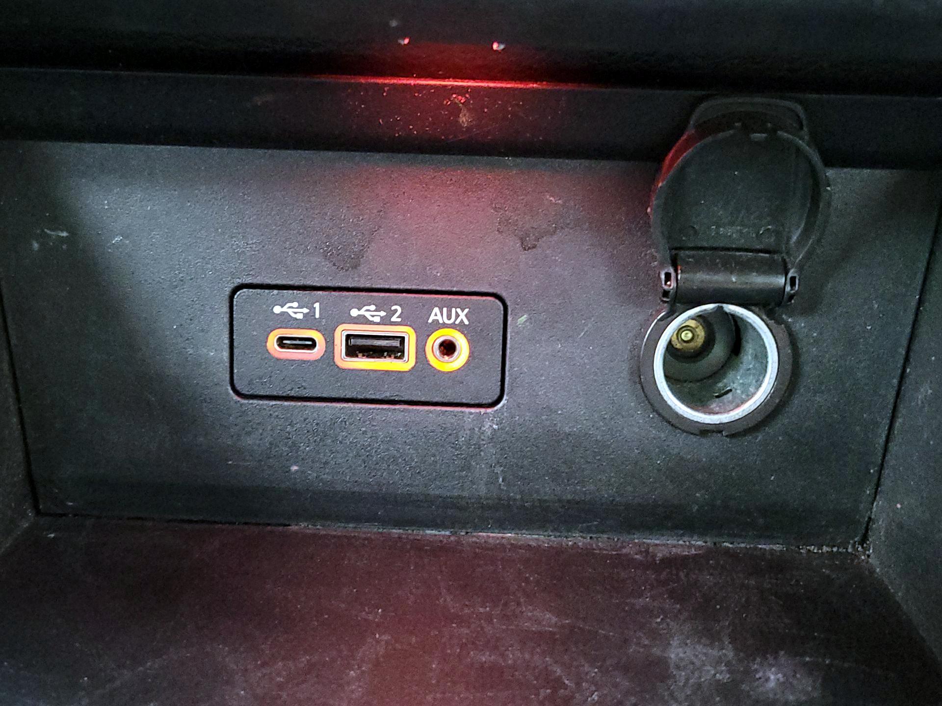 Thumbnail: 2021 Nissan Sentra - 18