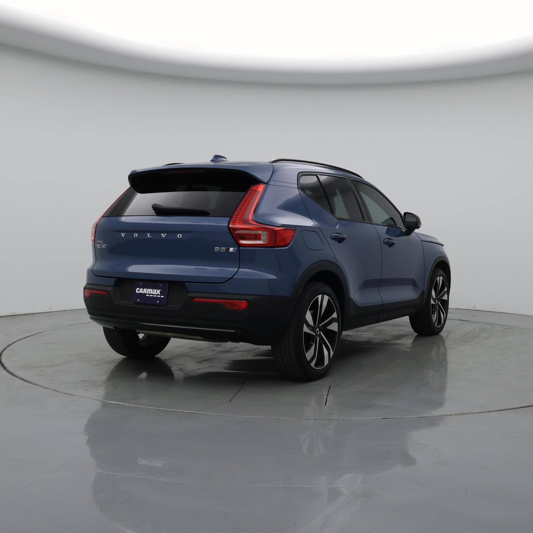 Thumbnail: 2024 Volvo XC40 - 8