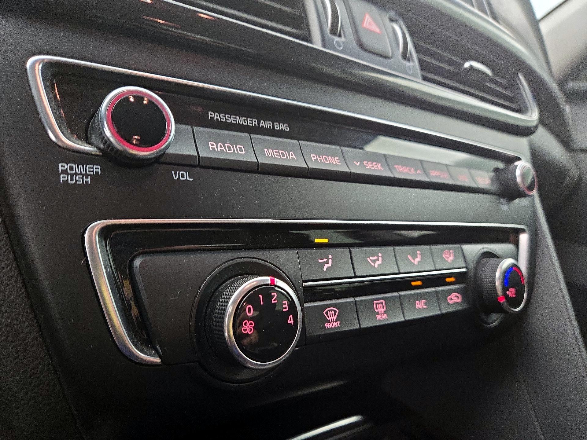 Thumbnail: 2018 Kia Optima - 16