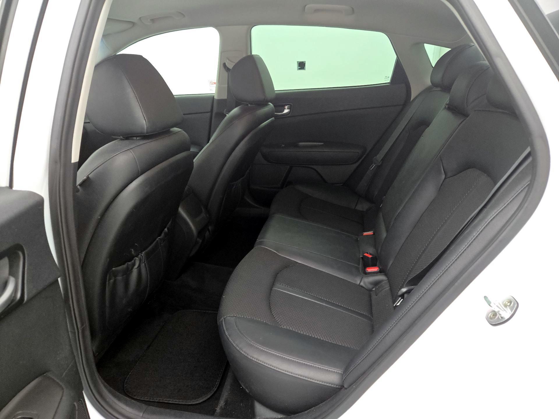 Thumbnail: 2018 Kia Optima - 19