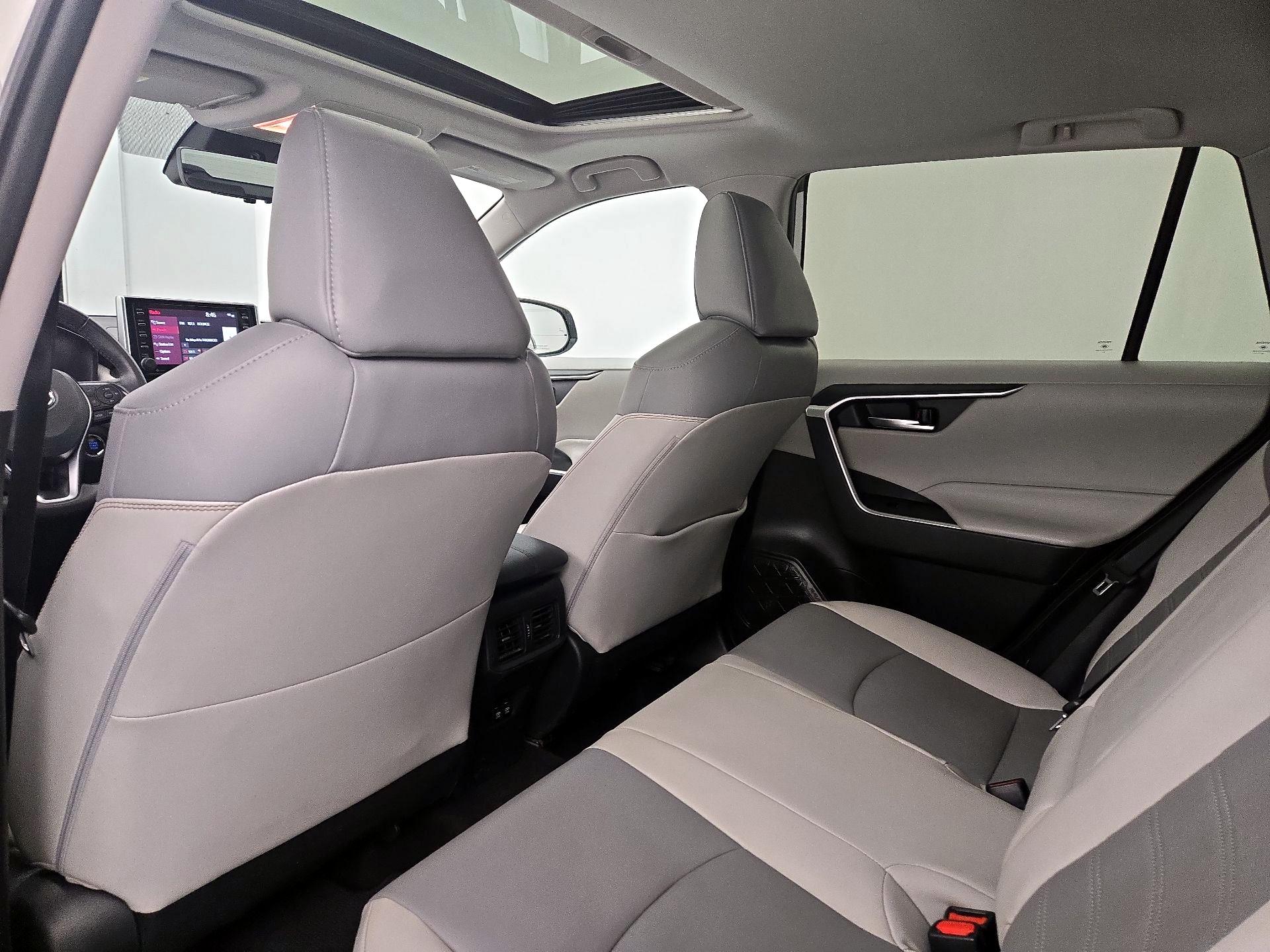 Thumbnail: 2020 Toyota RAV4 - 20