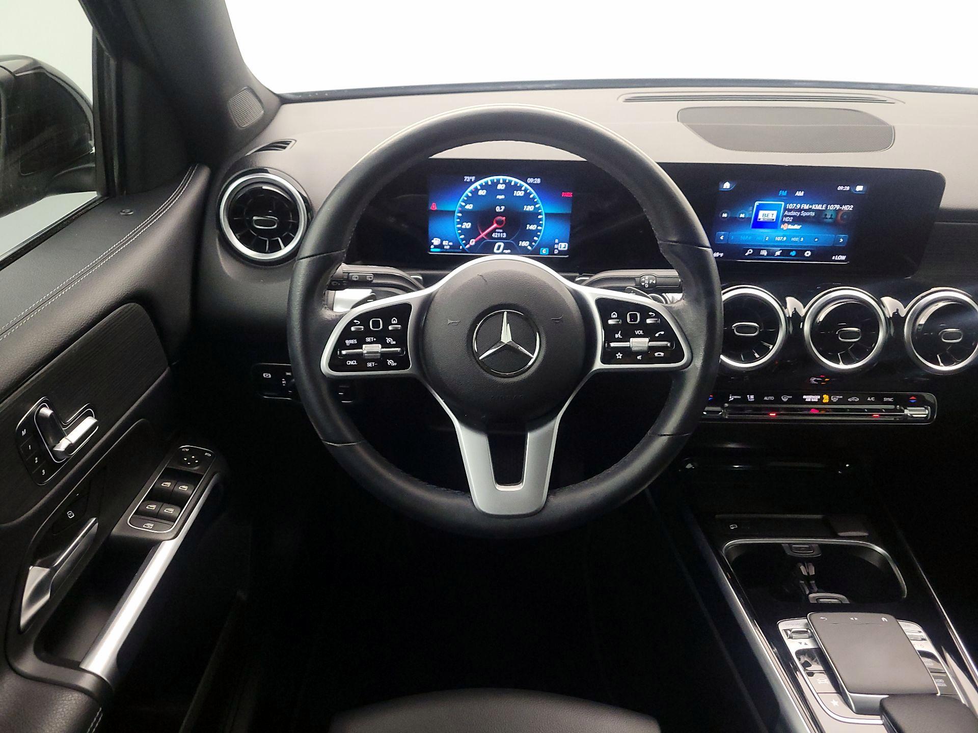 Thumbnail: 2020 Mercedes-Benz GLB - 10