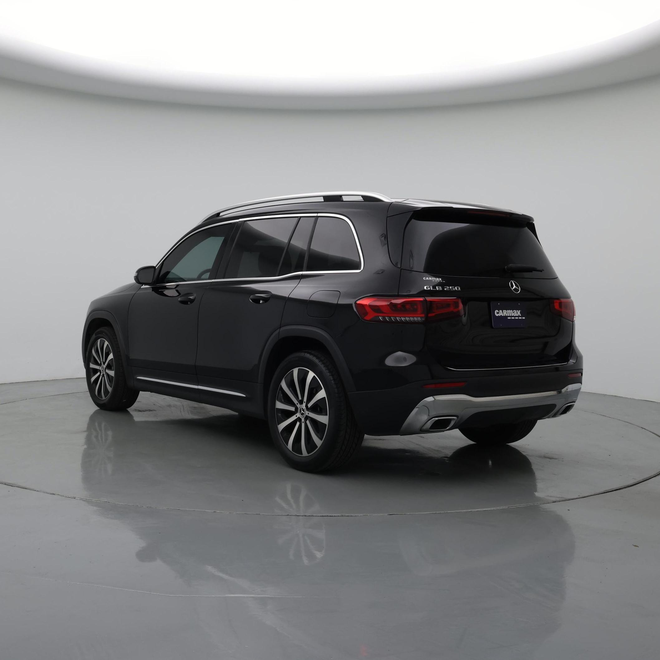 Thumbnail: 2020 Mercedes-Benz GLB - 2