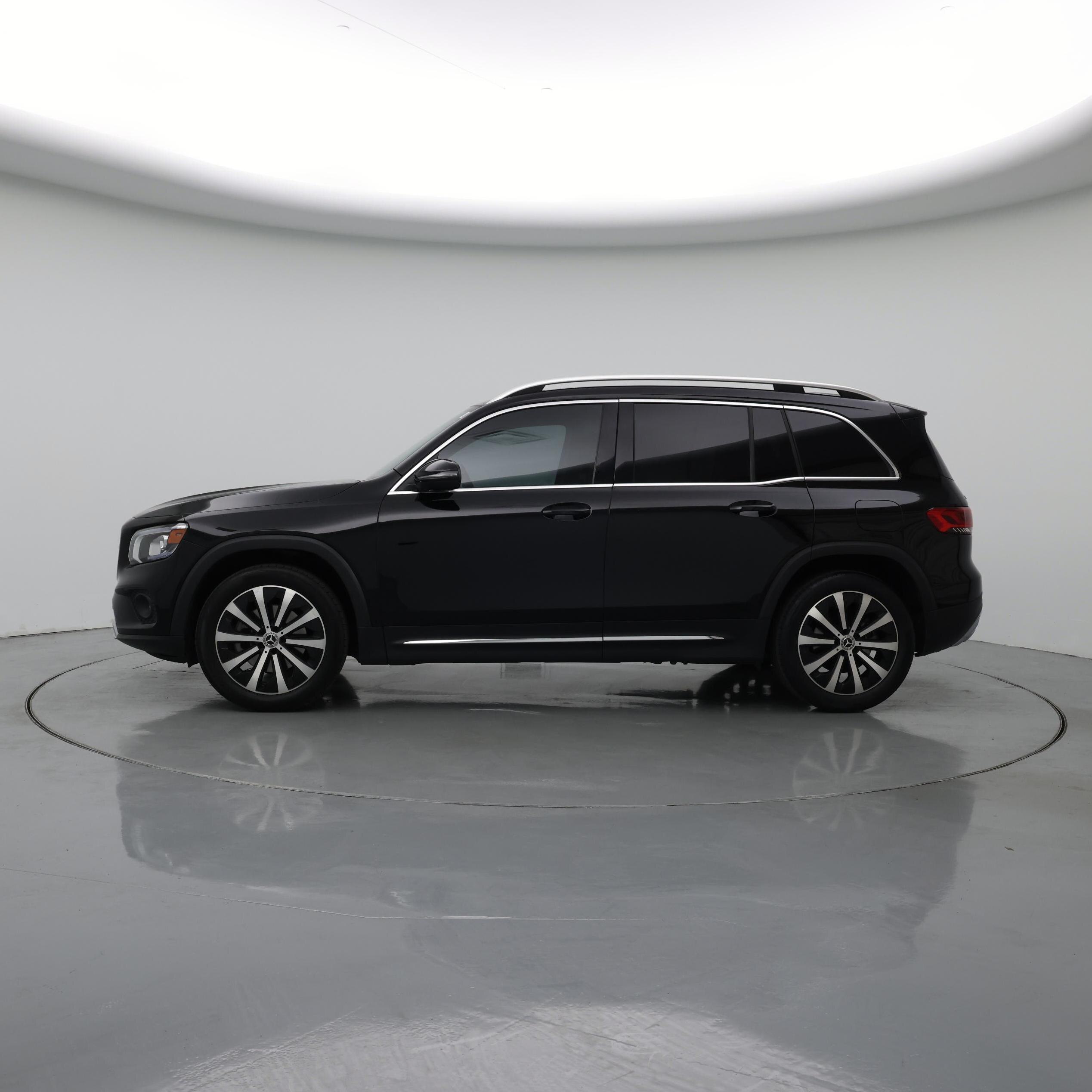 Thumbnail: 2020 Mercedes-Benz GLB - 3