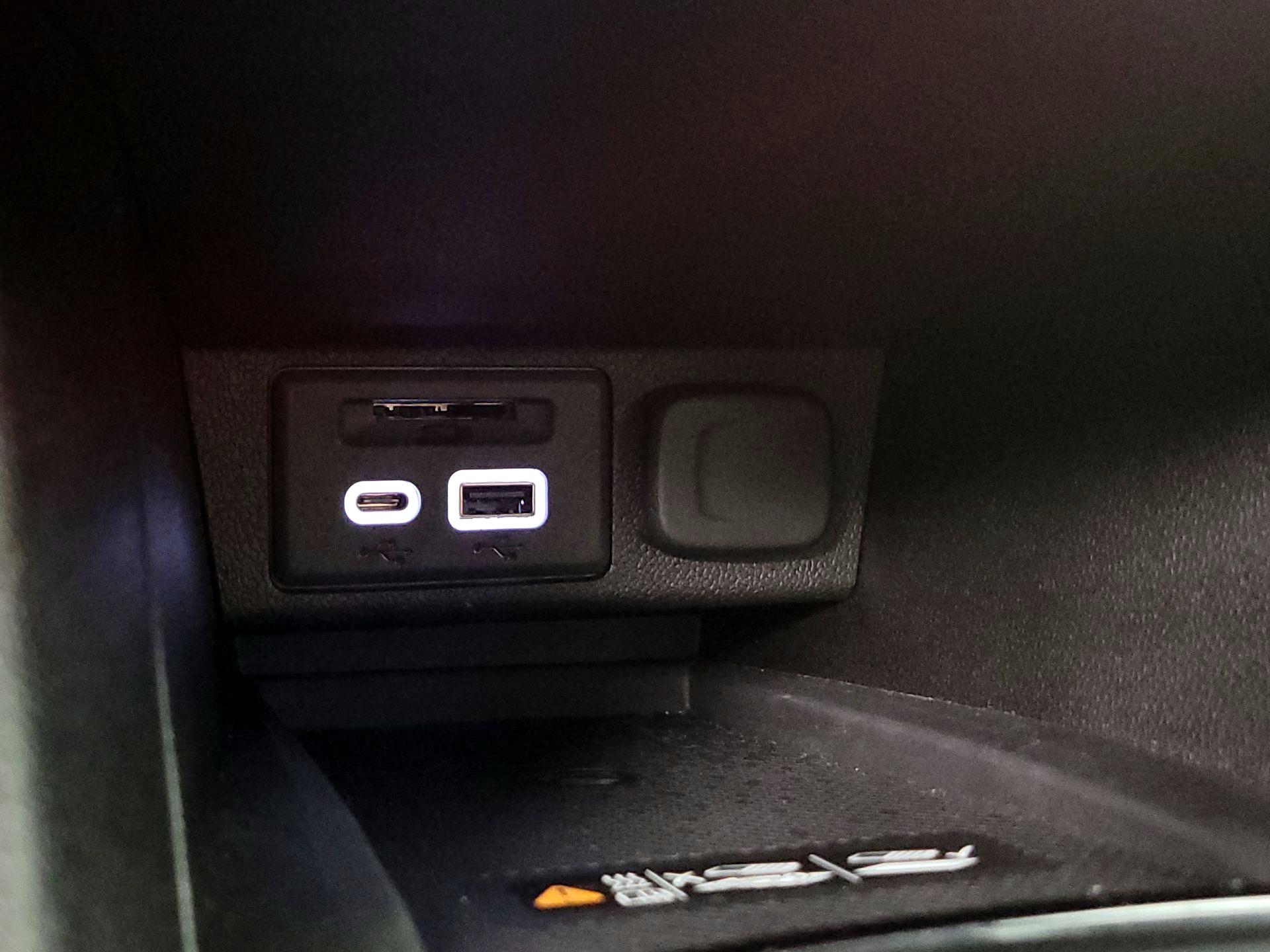 Thumbnail: 2023 Chevrolet Bolt EUV - 18