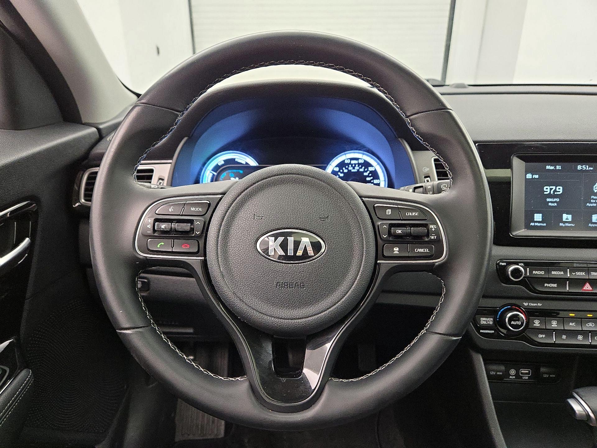 Thumbnail: 2017 Kia Niro - 10