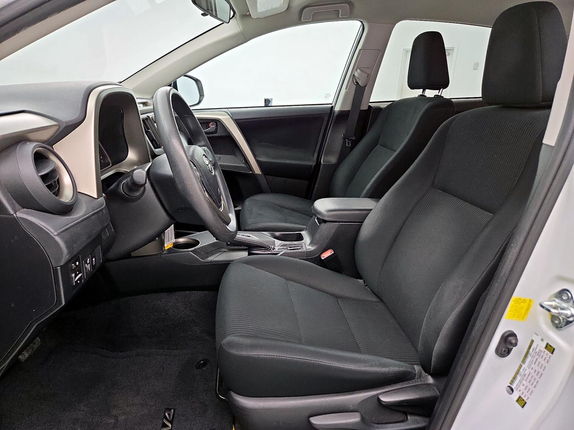 Thumbnail: 2014 Toyota RAV4 - 11