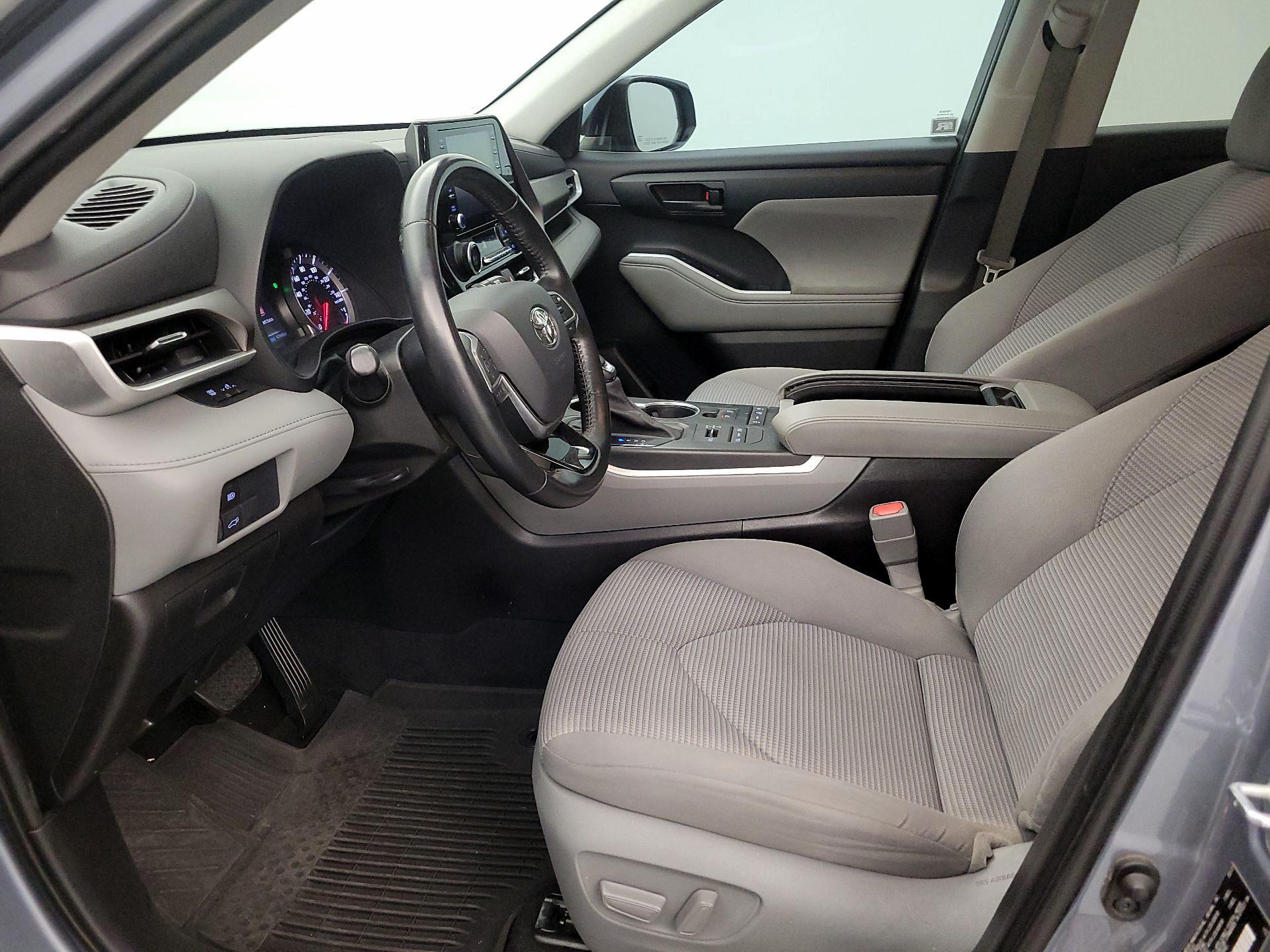 Thumbnail: 2021 Toyota Highlander - 11