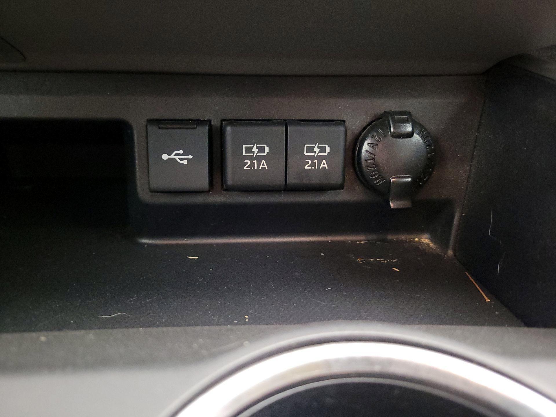 Thumbnail: 2021 Toyota Highlander - 18