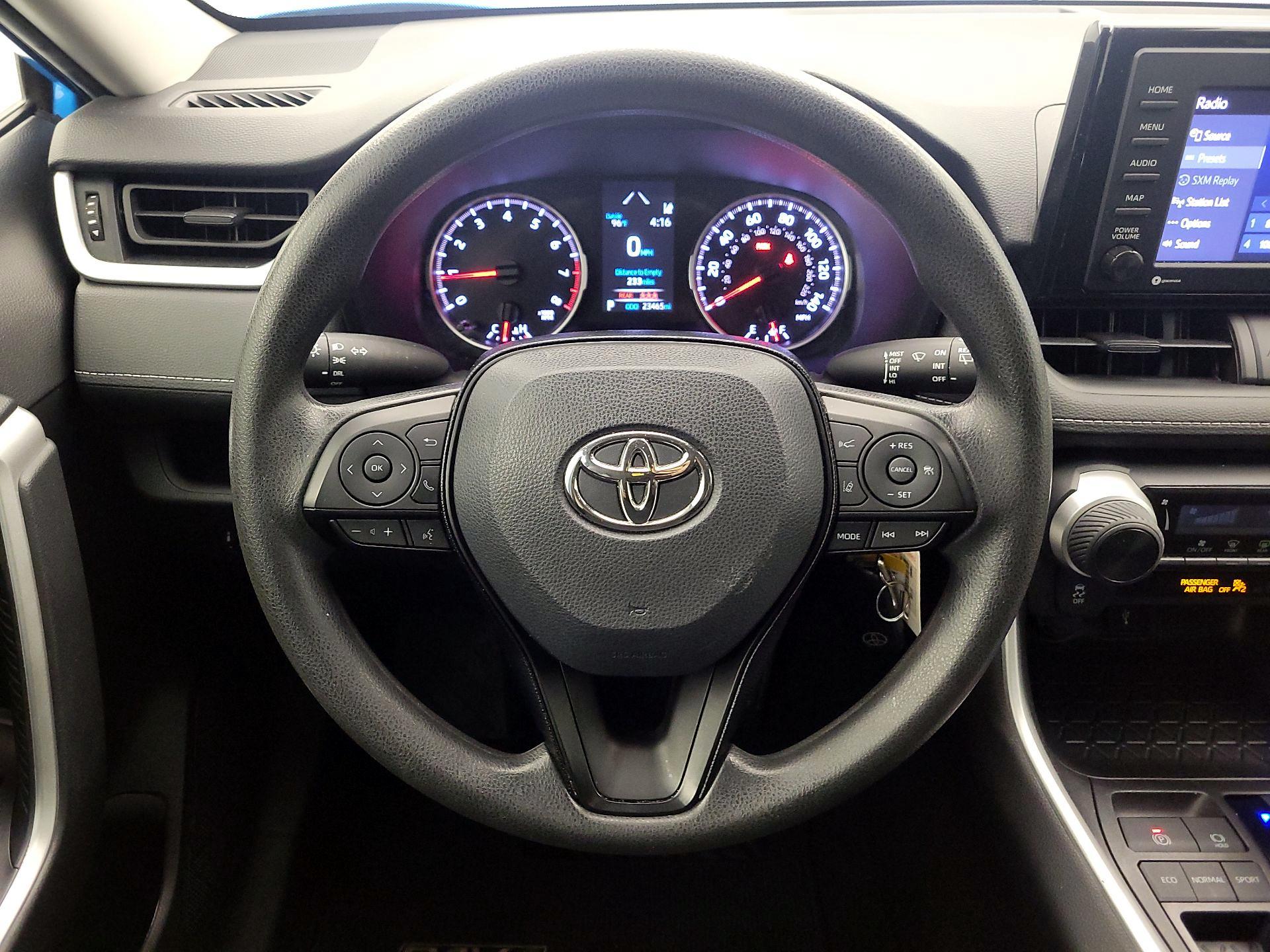 Thumbnail: 2021 Toyota RAV4 - 10