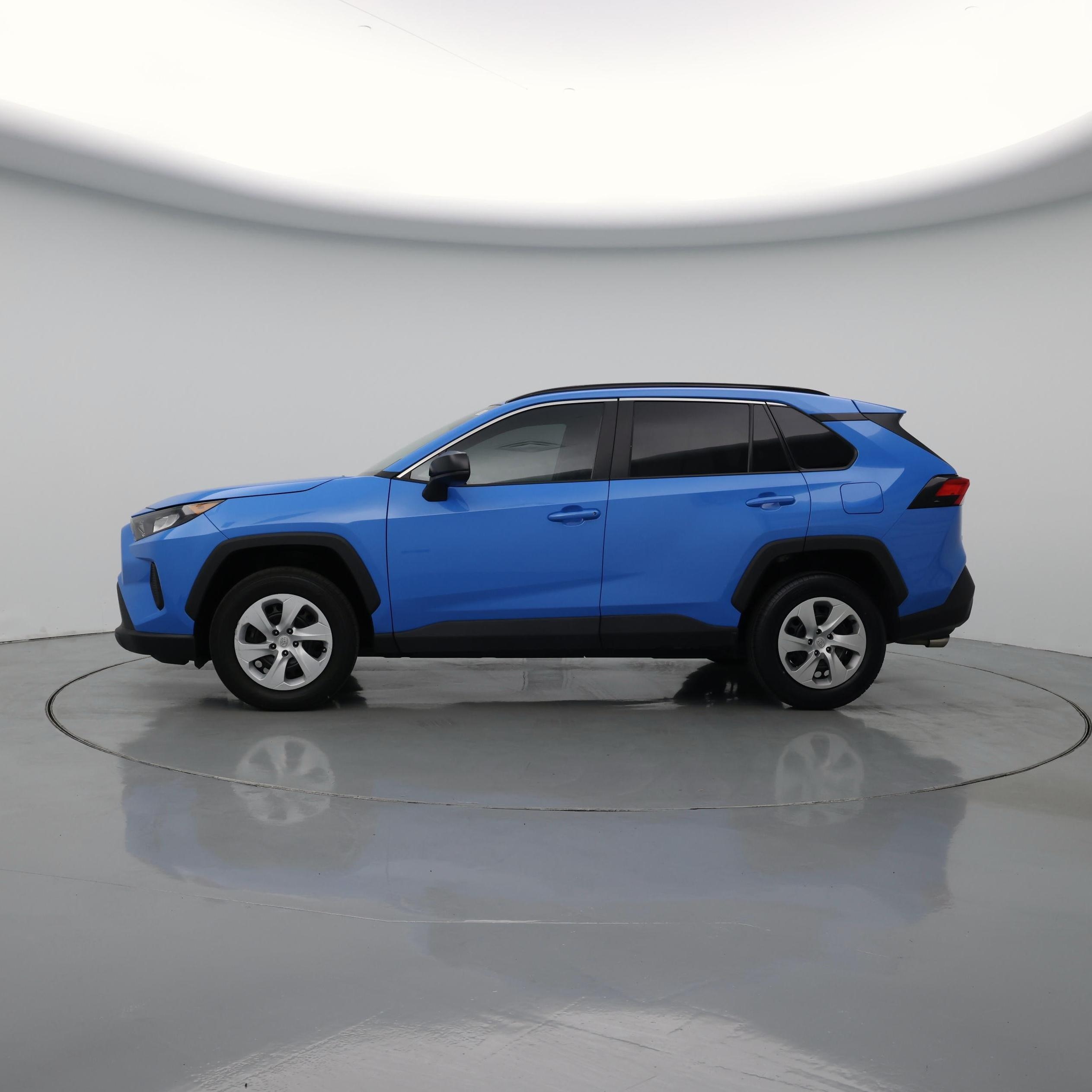 Thumbnail: 2021 Toyota RAV4 - 3