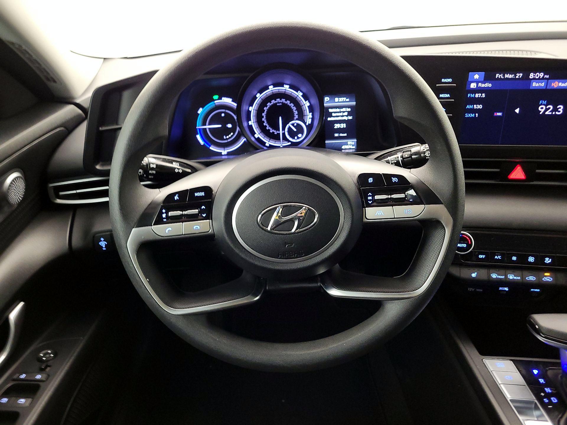 Thumbnail: 2022 Hyundai Elantra - 10