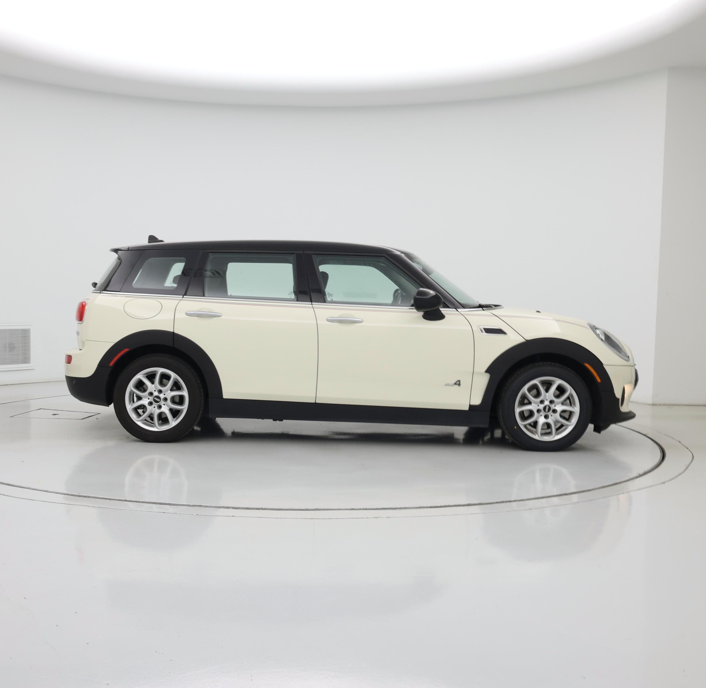 Thumbnail: 2017 MINI Cooper Clubman - 7