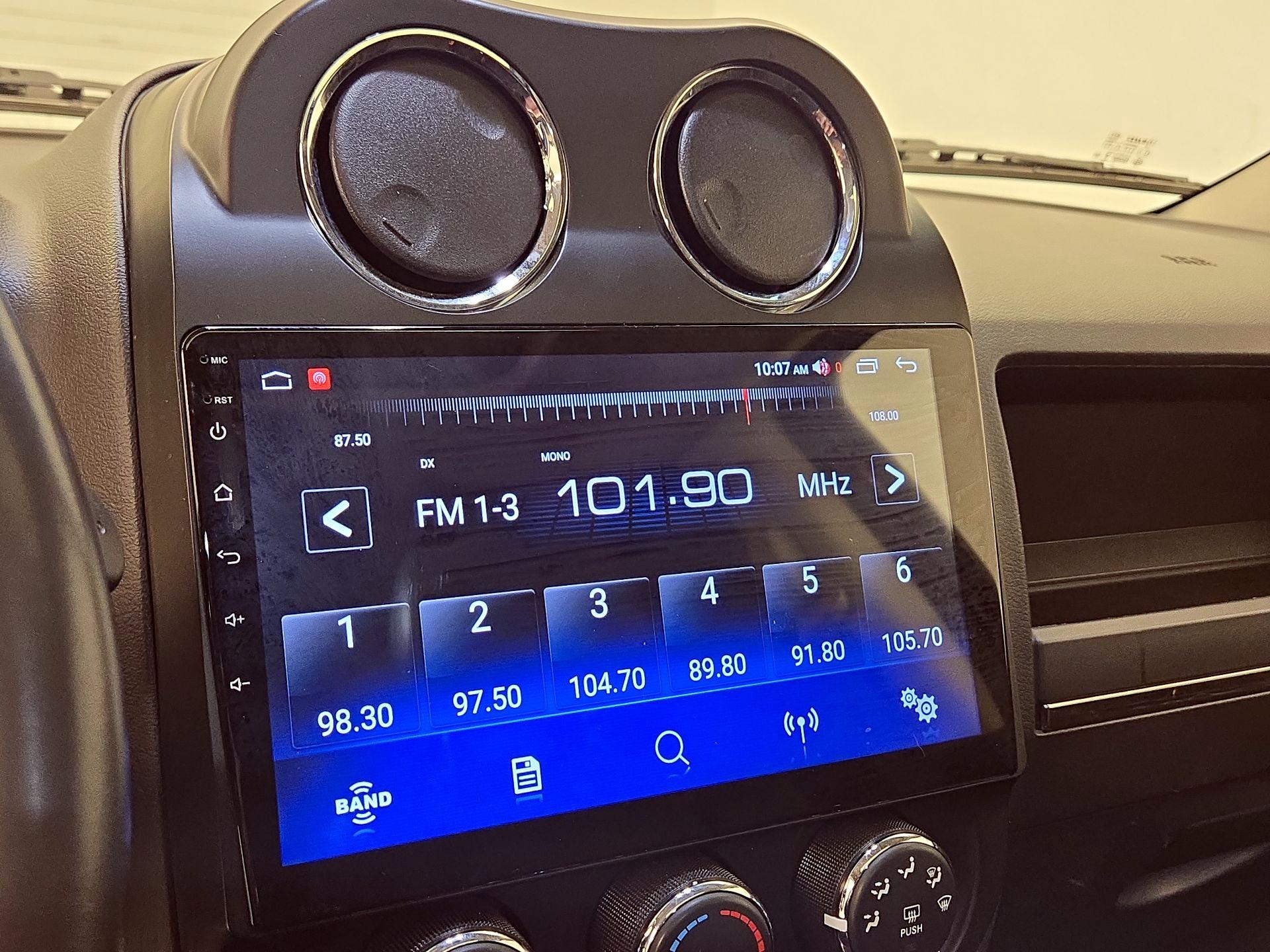 Thumbnail: 2016 Jeep Patriot - 14