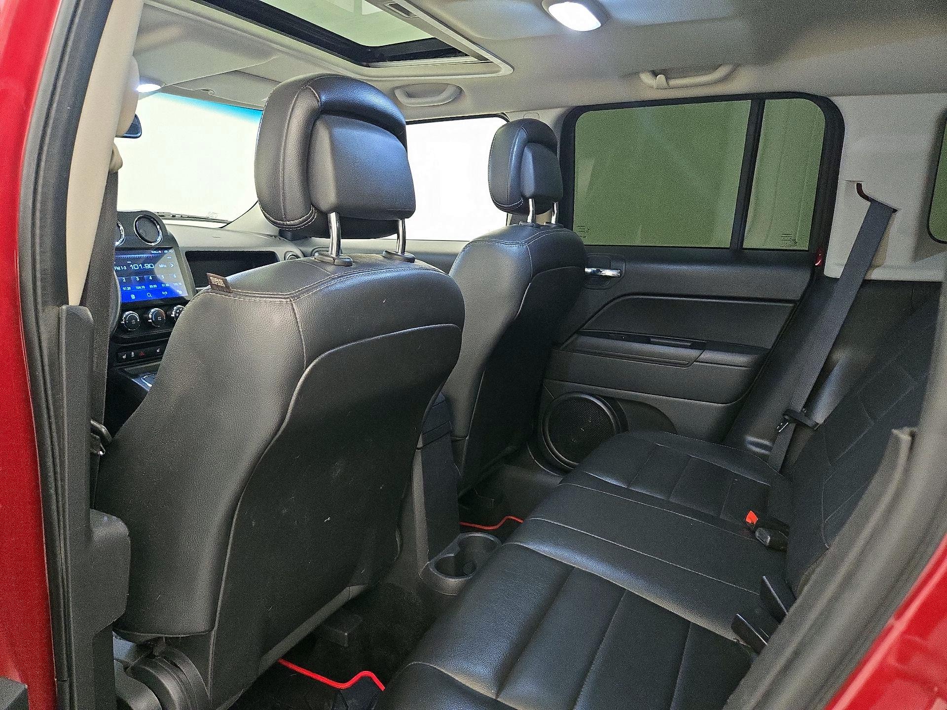 Thumbnail: 2016 Jeep Patriot - 18