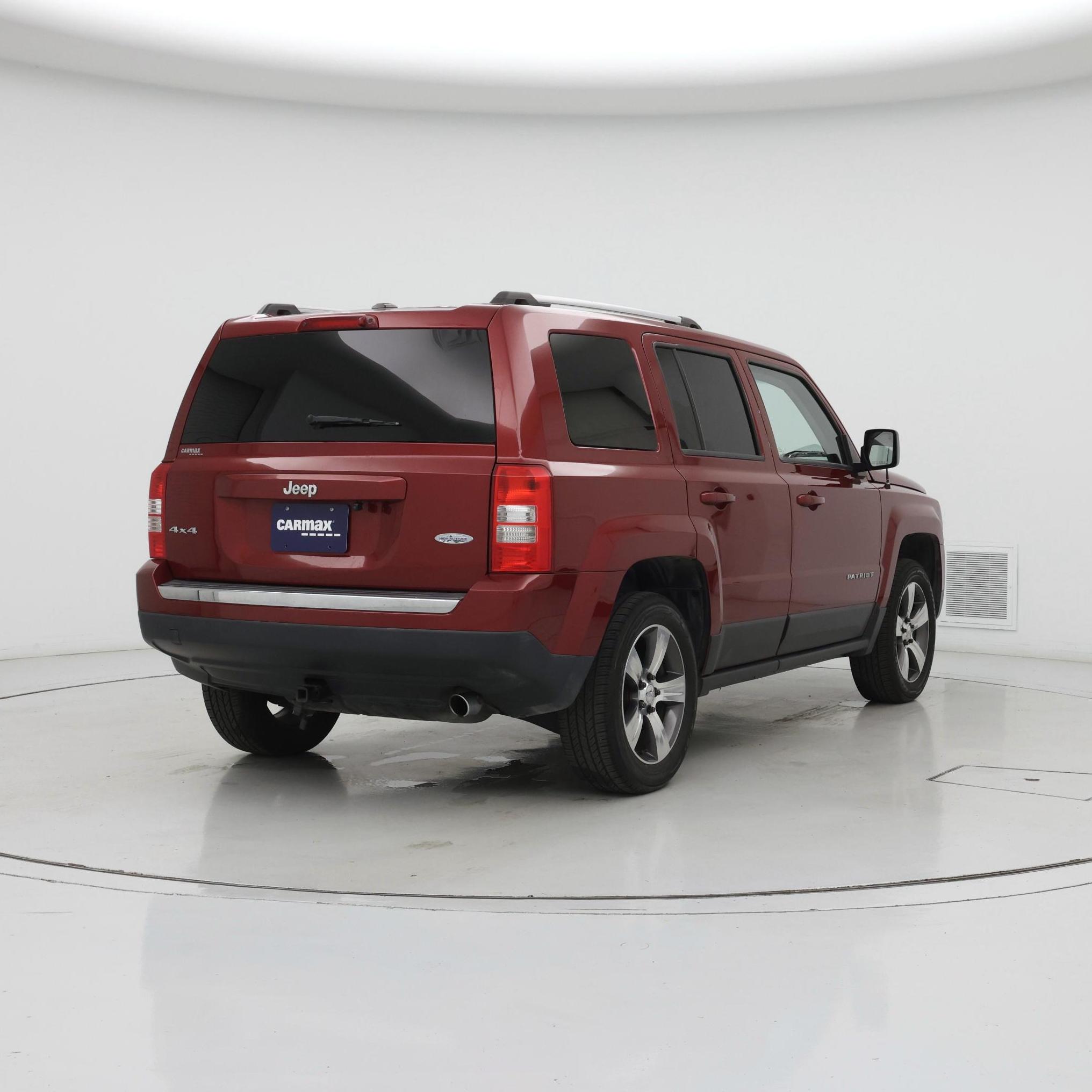 Thumbnail: 2016 Jeep Patriot - 8