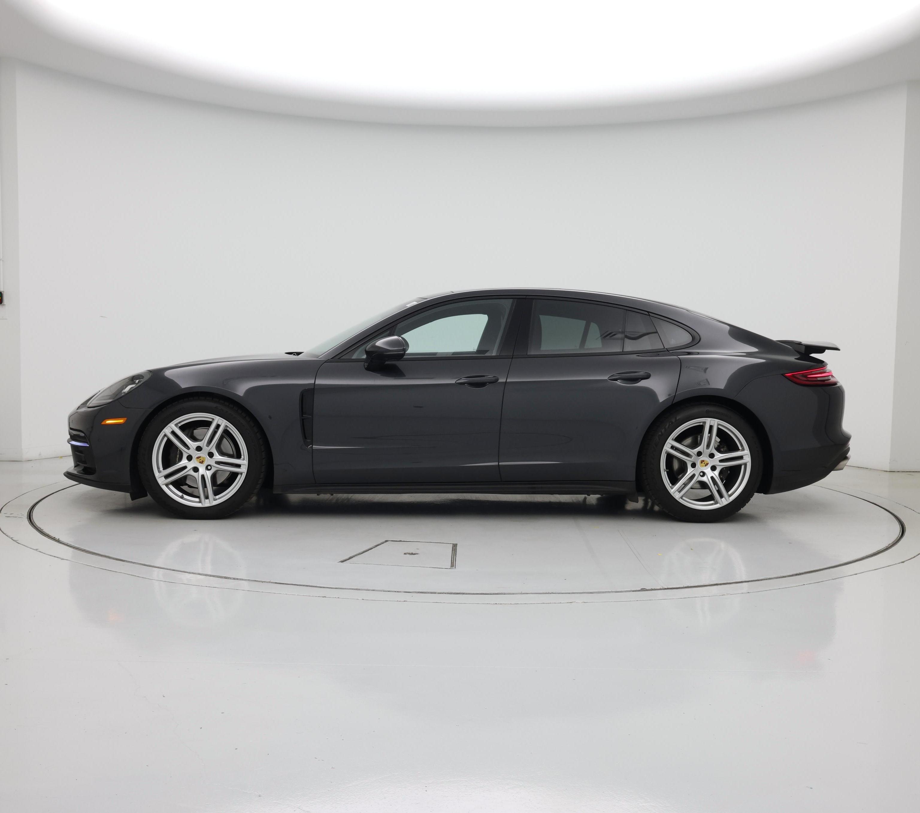 Thumbnail: 2018 Porsche Panamera - 3