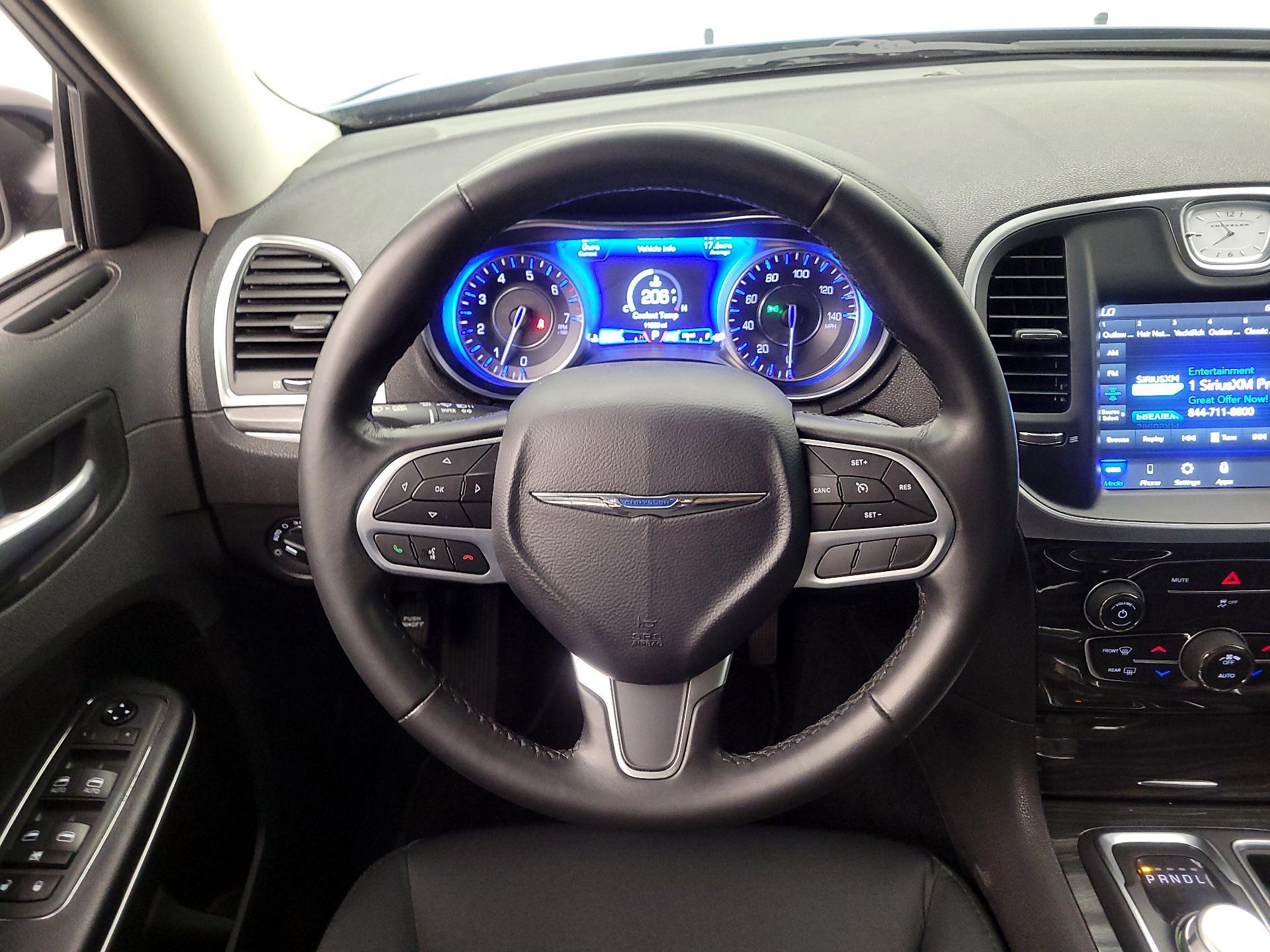 Thumbnail: 2020 Chrysler 300 - 10