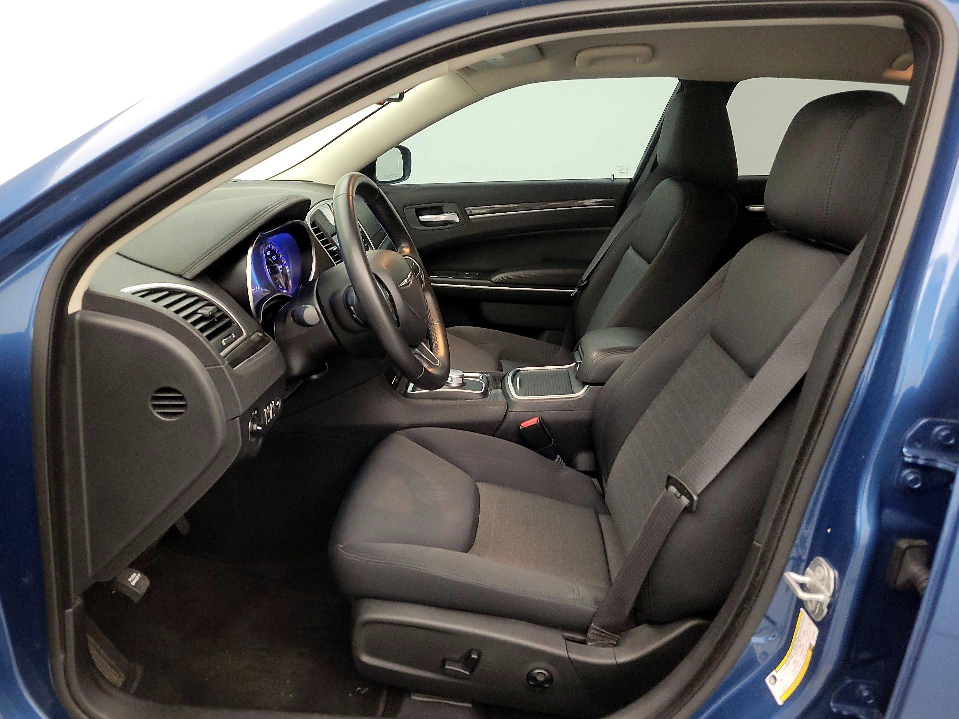 Thumbnail: 2020 Chrysler 300 - 11