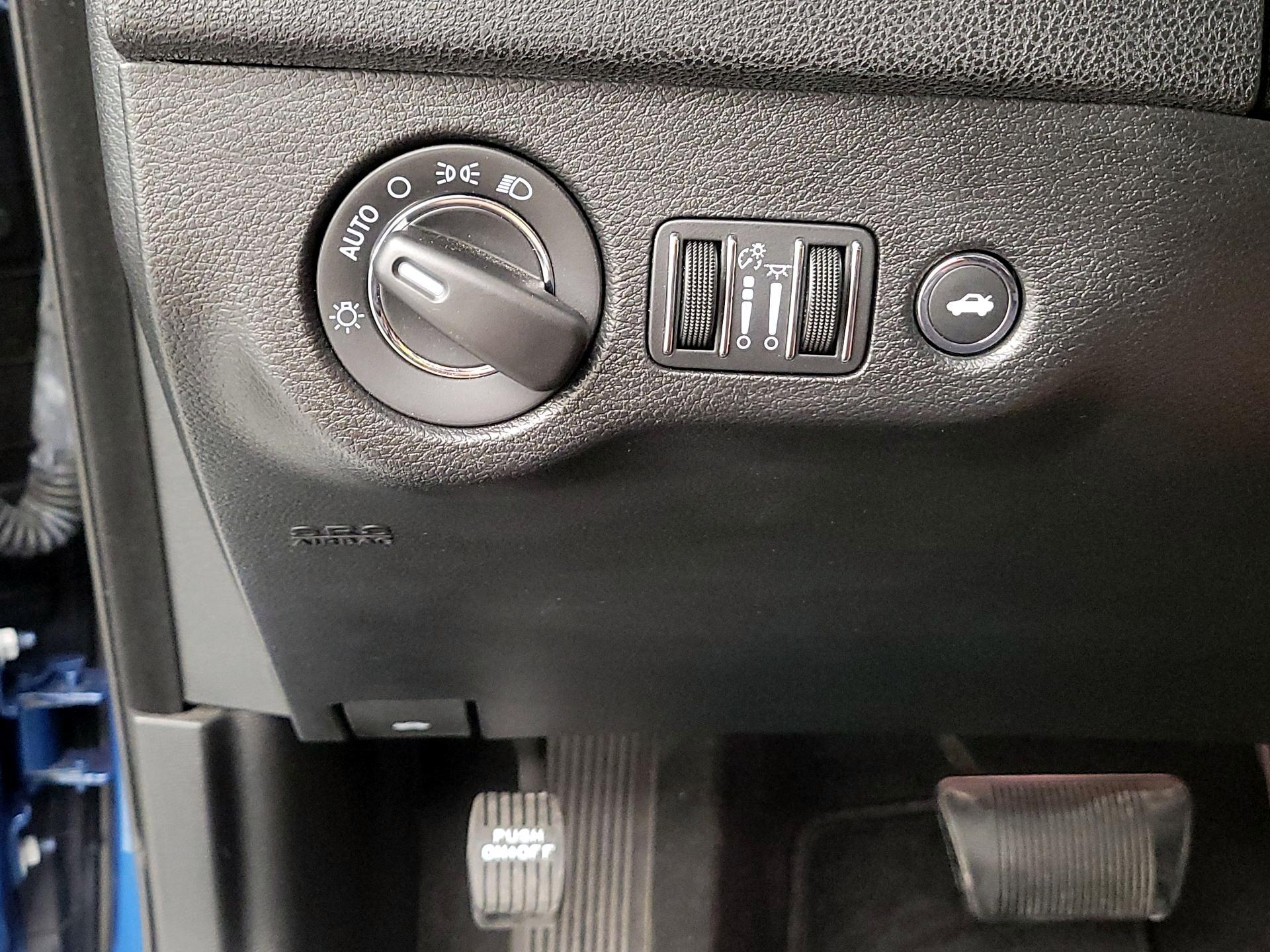 Thumbnail: 2020 Chrysler 300 - 13