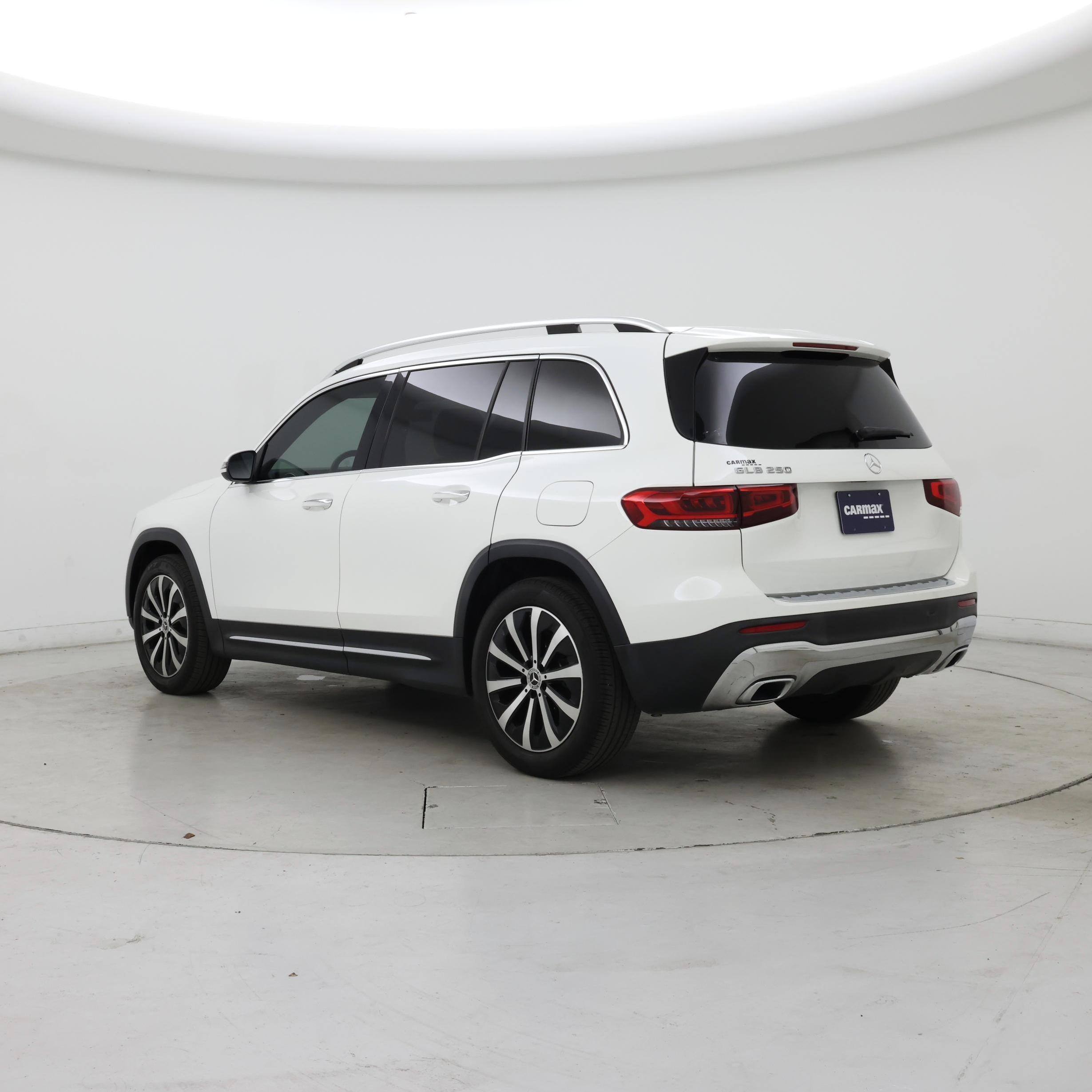 Thumbnail: 2022 Mercedes-Benz GLB - 2