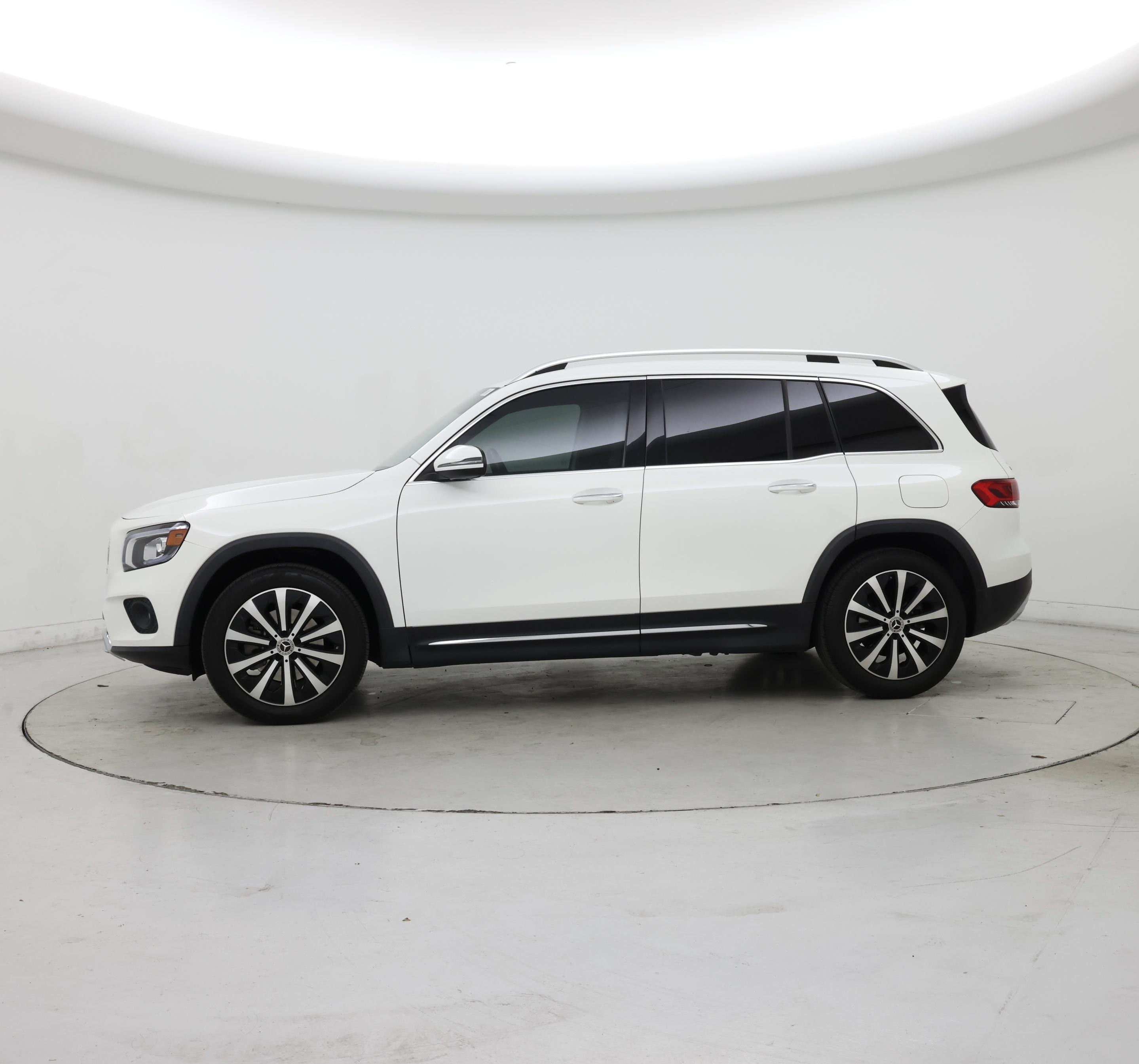 Thumbnail: 2022 Mercedes-Benz GLB - 3
