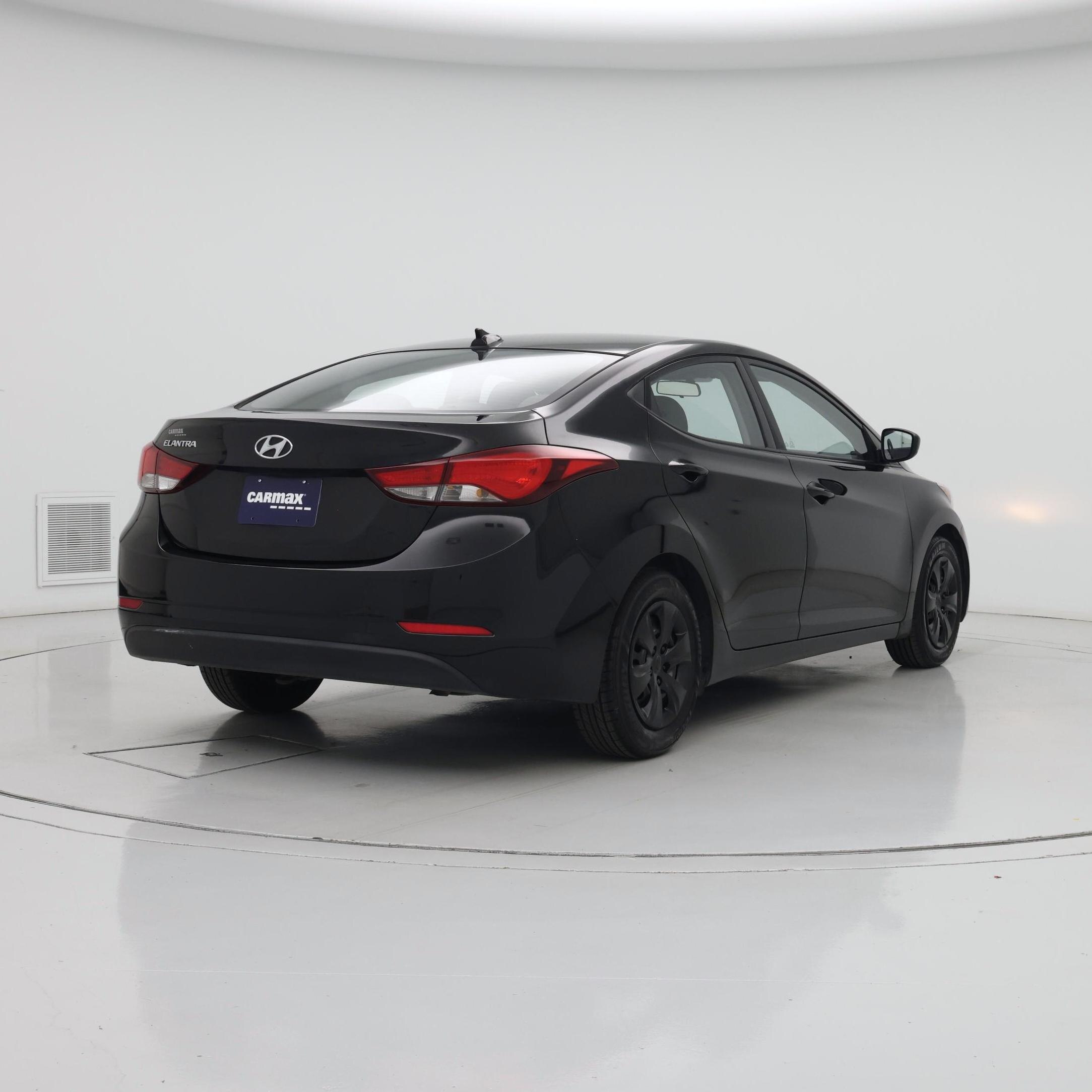 Thumbnail: 2016 Hyundai Elantra - 8