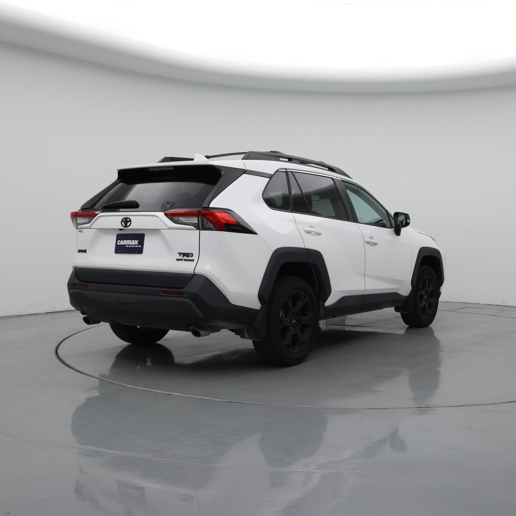 Thumbnail: 2022 Toyota RAV4 - 8