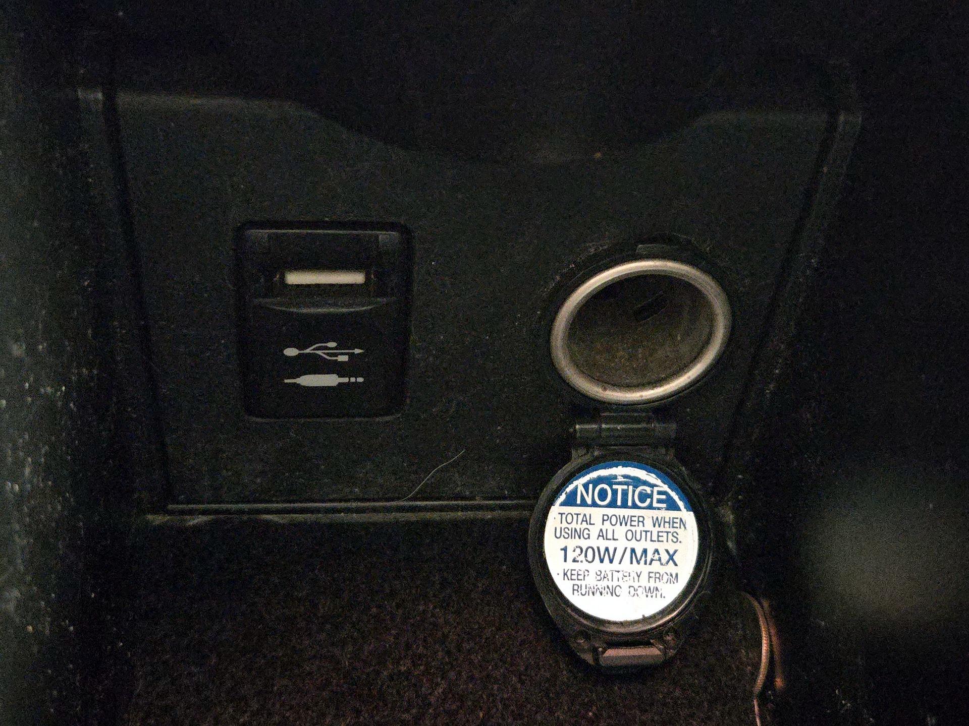 Thumbnail: 2014 Toyota Prius - 17