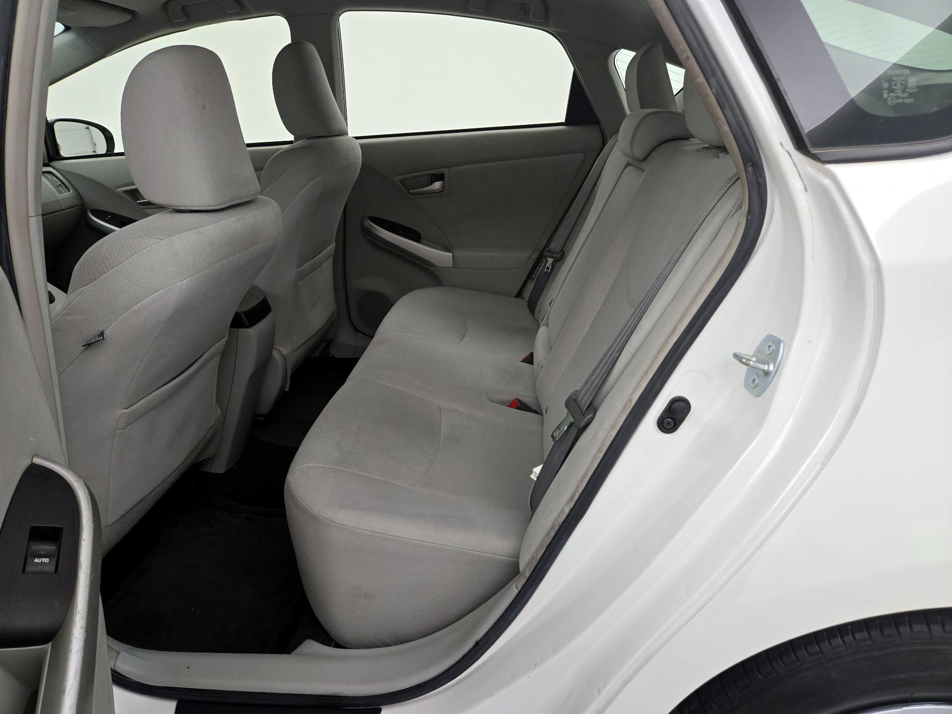 Thumbnail: 2014 Toyota Prius - 18