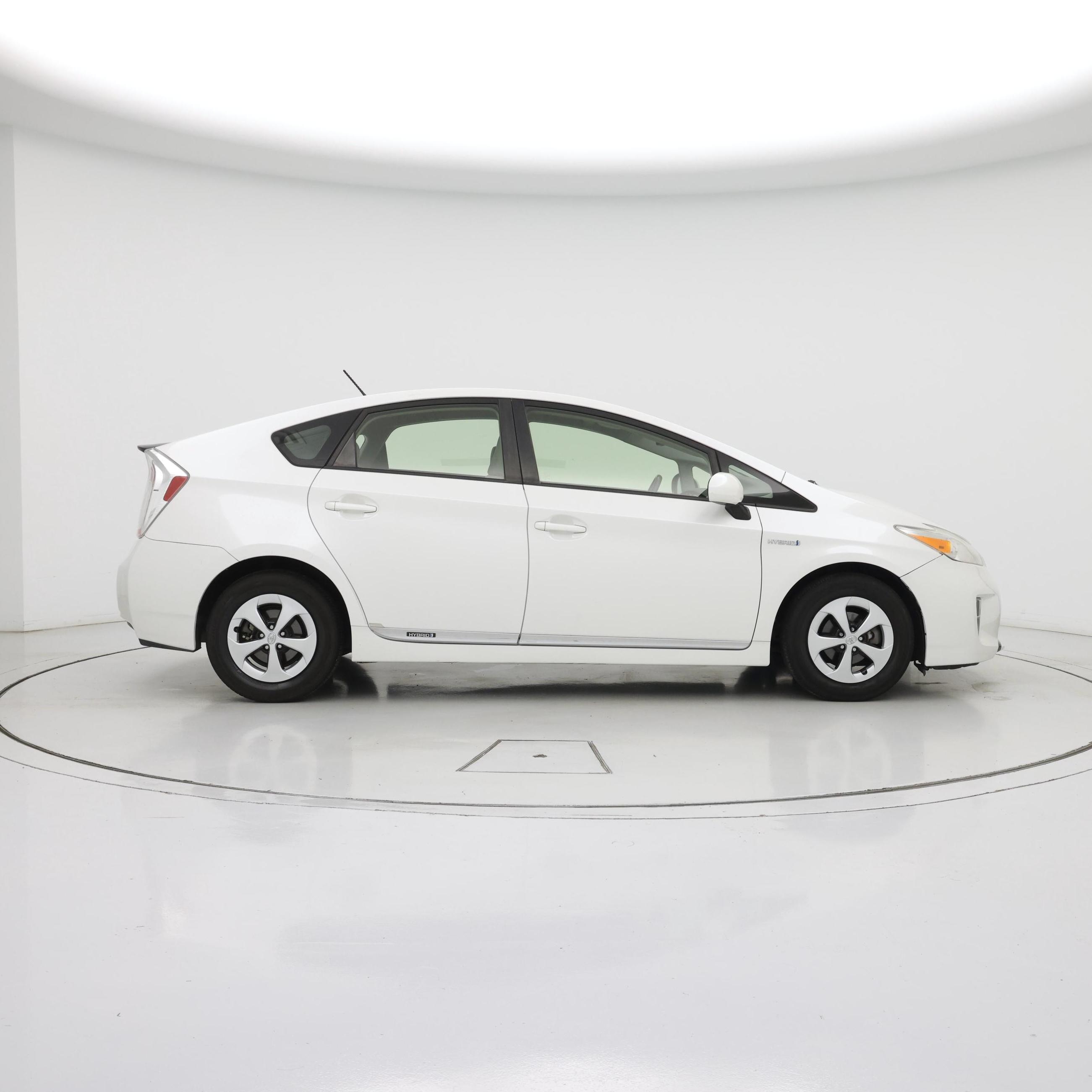 Thumbnail: 2014 Toyota Prius - 7