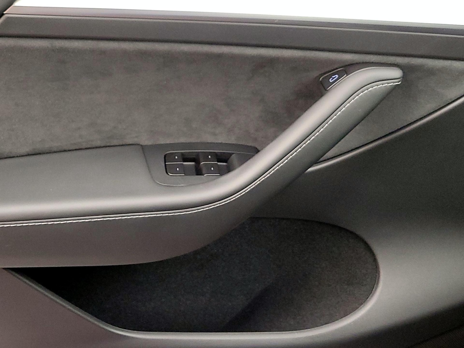 2025 Tesla Model Y Performance - Photo 13