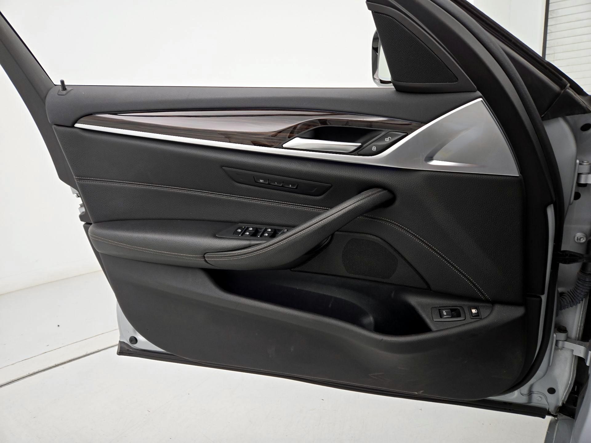 Thumbnail: 2019 BMW 5 Series - 12