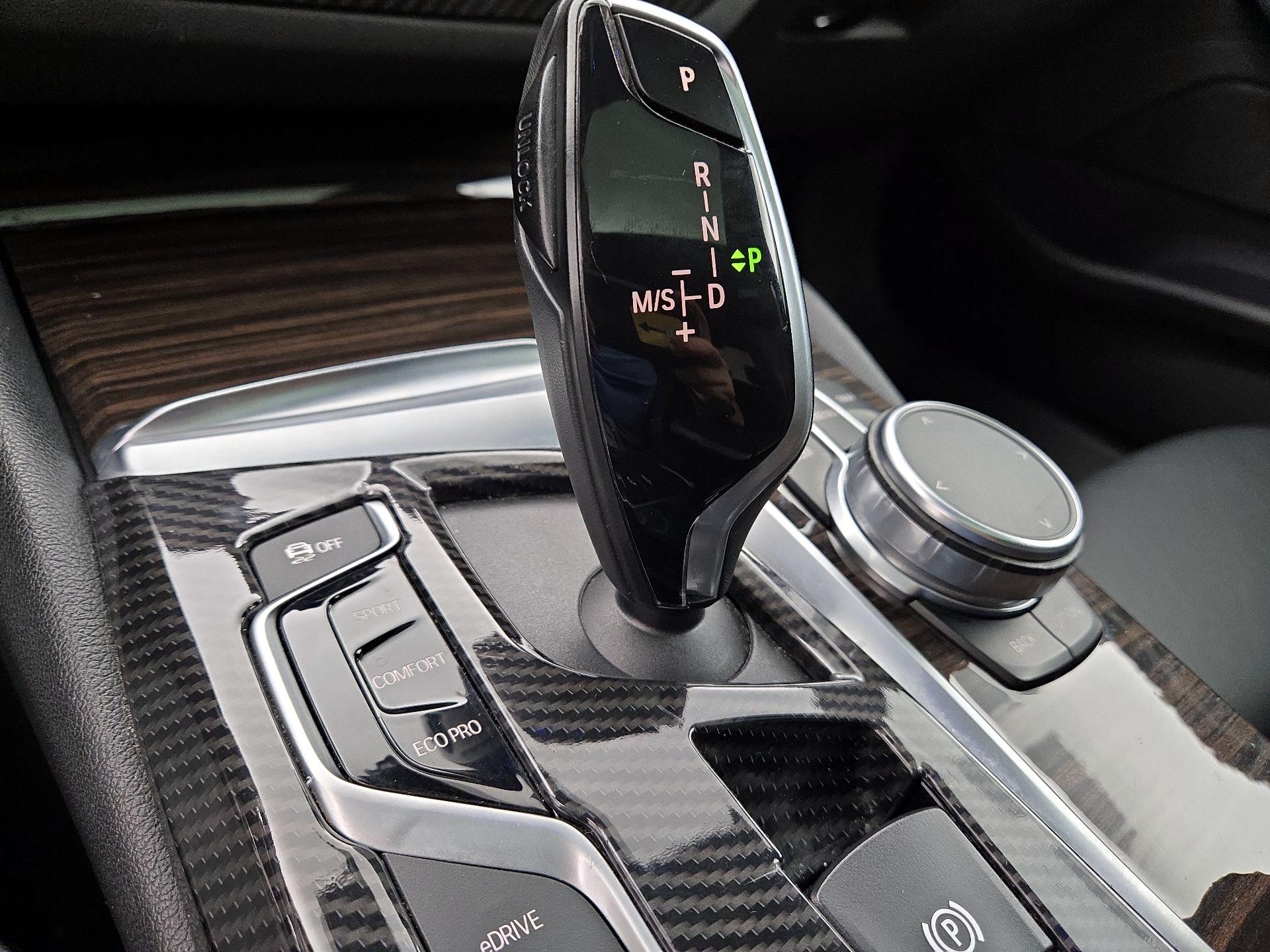 Thumbnail: 2019 BMW 5 Series - 18