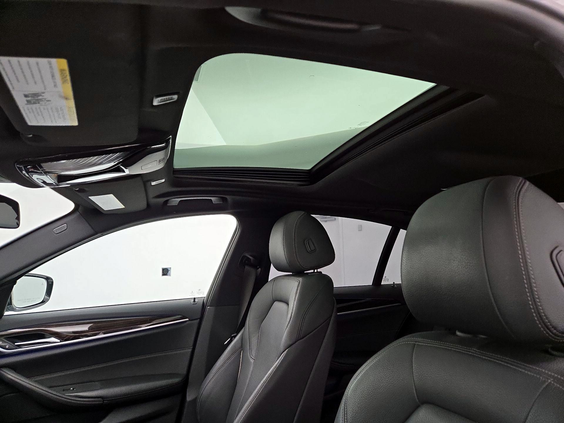 Thumbnail: 2019 BMW 5 Series - 20