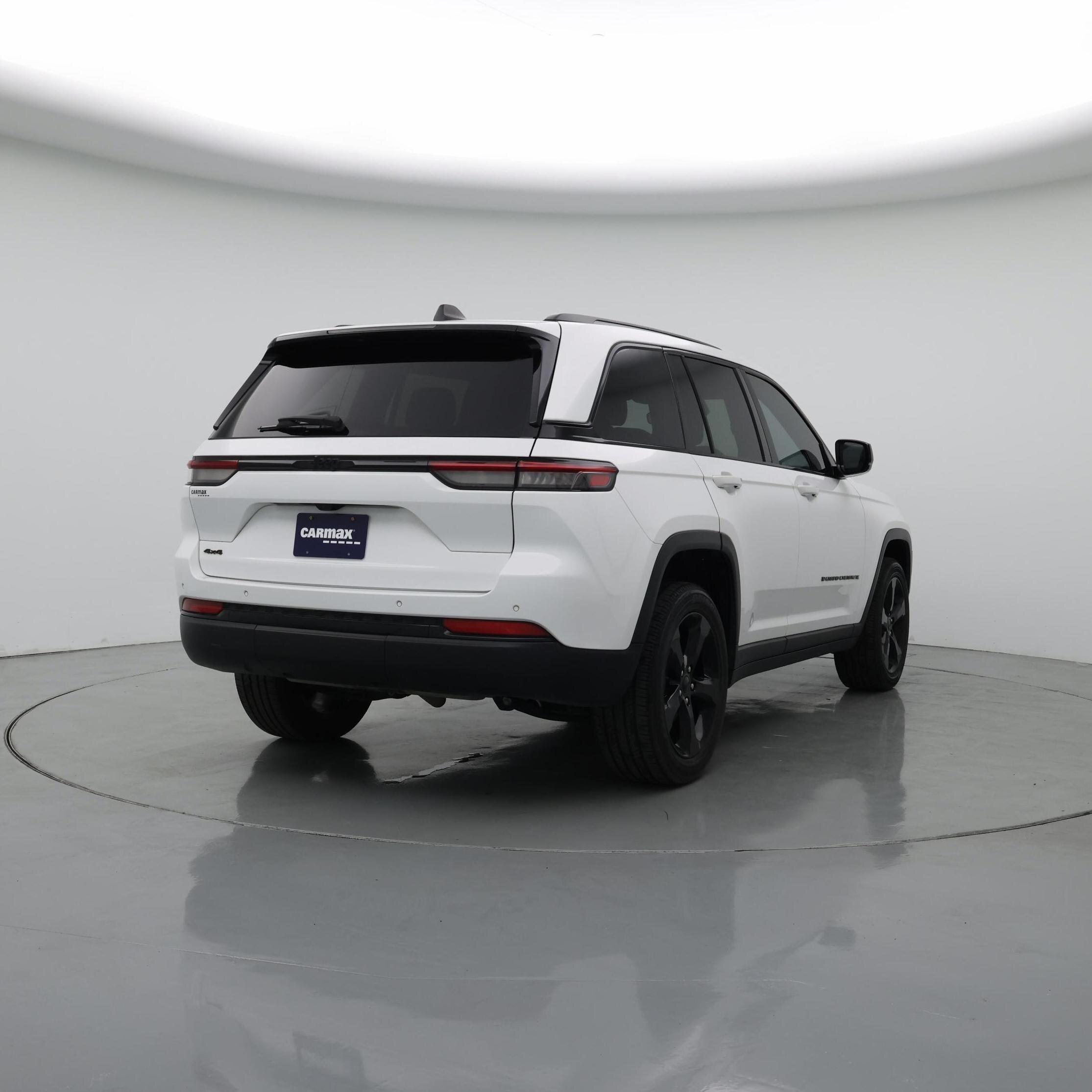 Thumbnail: 2023 Jeep Grand Cherokee - 8