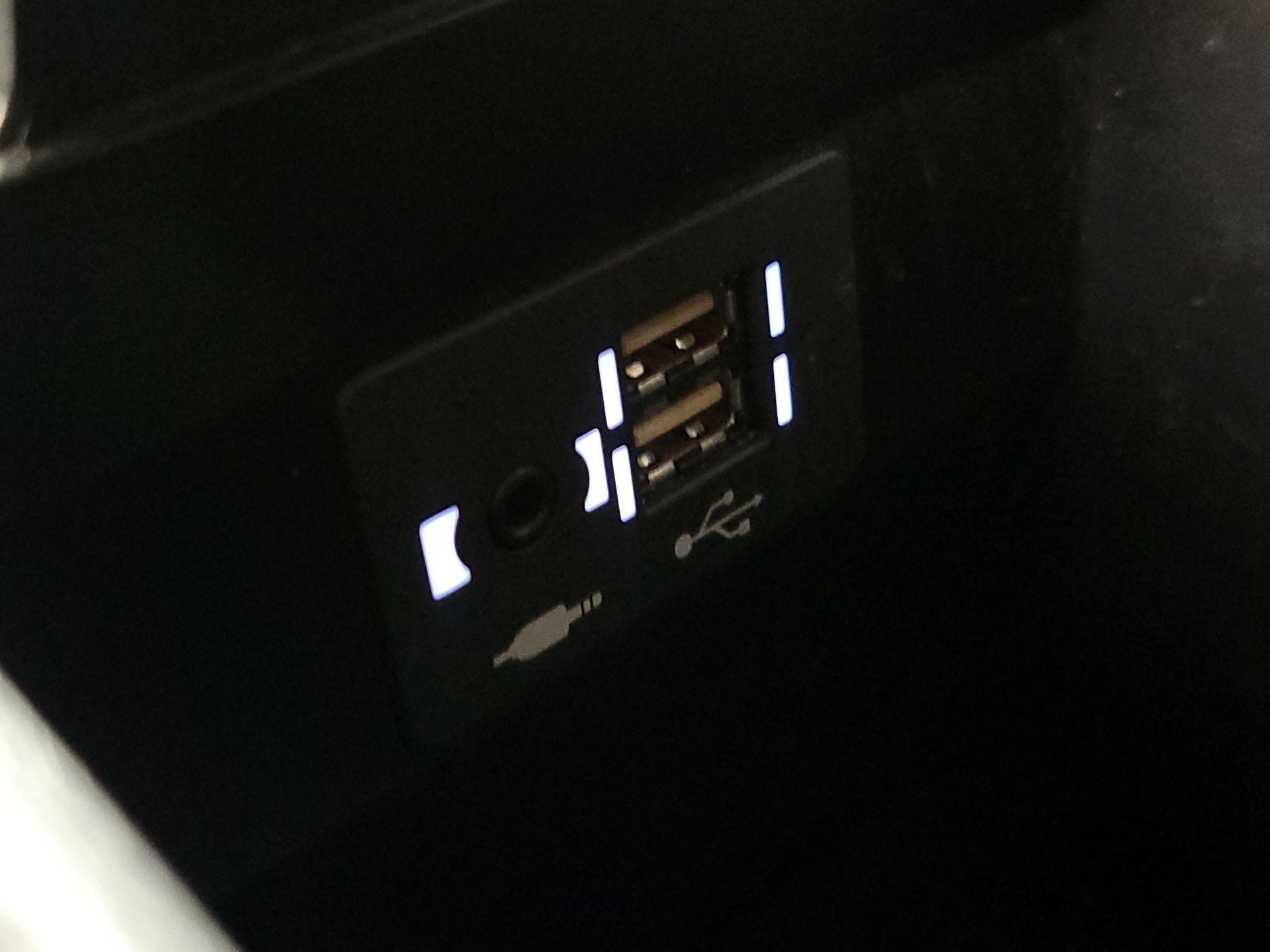 Thumbnail: 2020 Lexus UX - 18