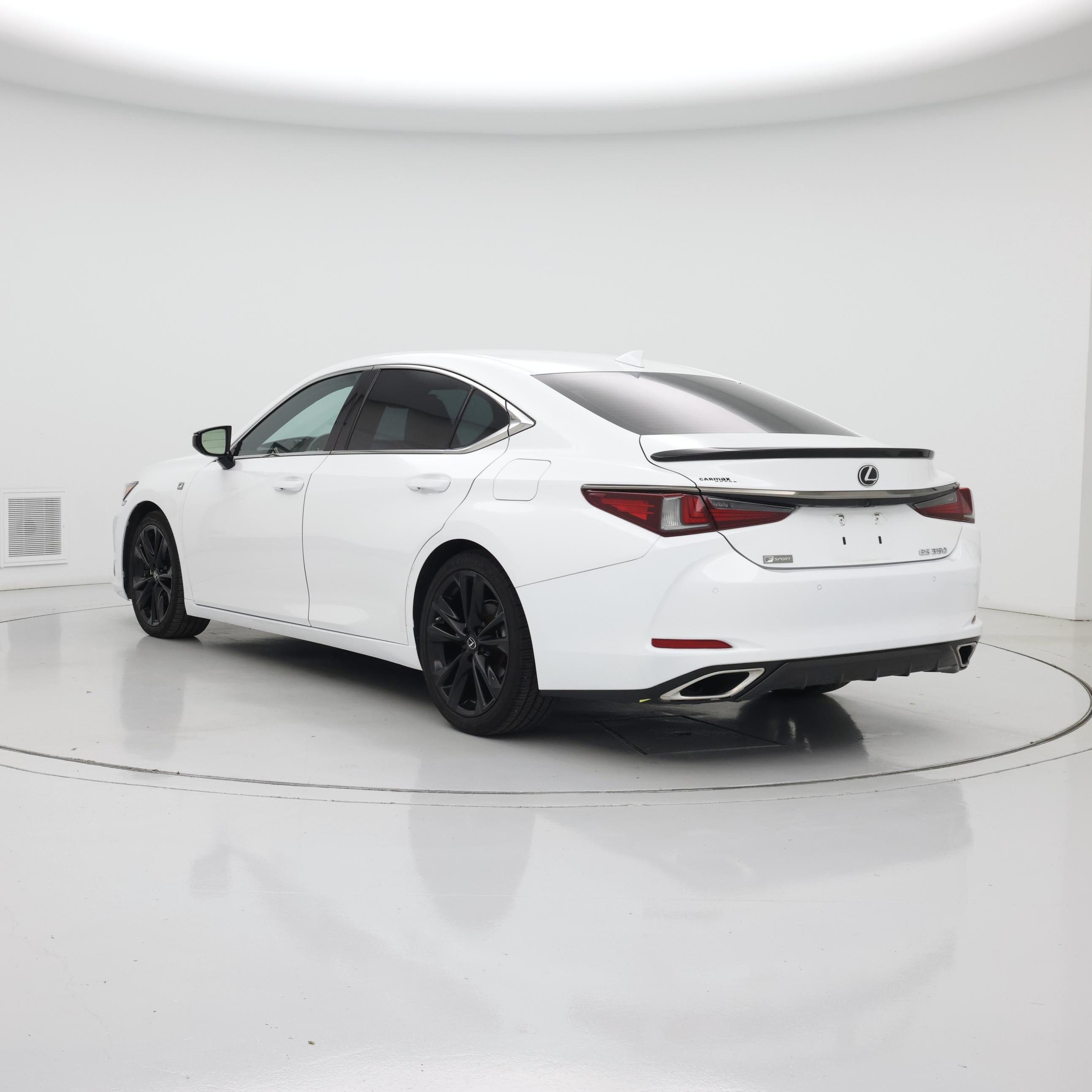 Thumbnail: 2021 Lexus ES - 2