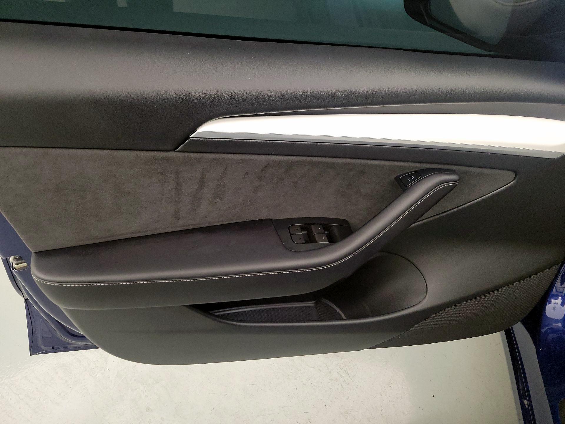 Thumbnail: 2023 Tesla Model 3 - 12