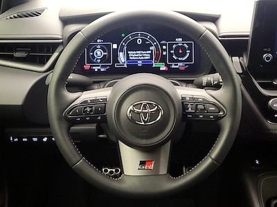 Steering Wheel & Instrument Cluster (On)