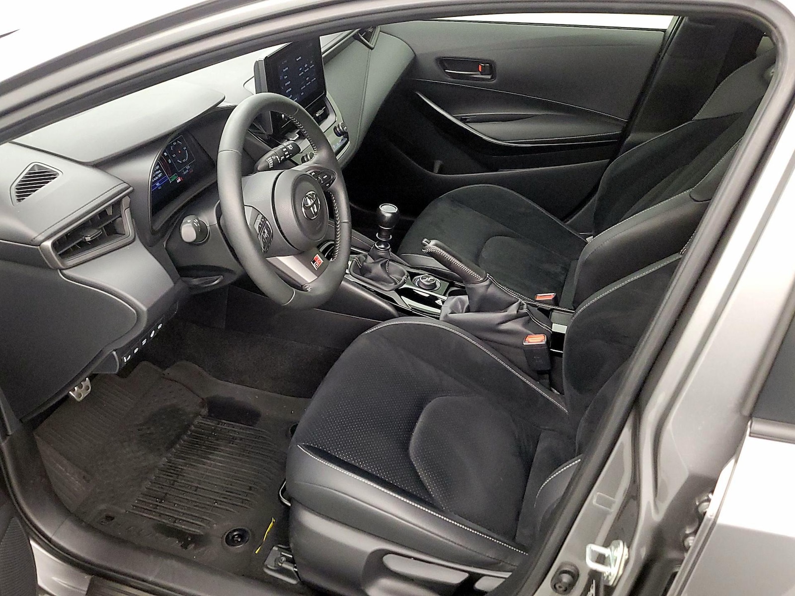 2025 Toyota GR Corolla Premium - Photo 12