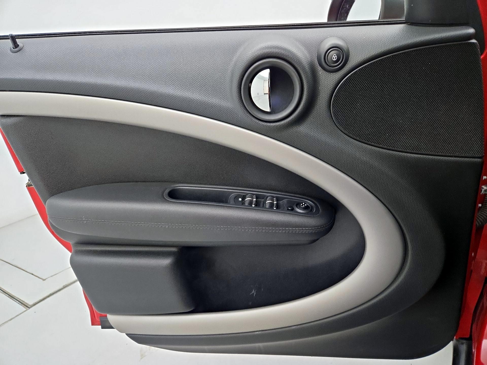 Thumbnail: 2015 MINI Cooper Countryman - 12