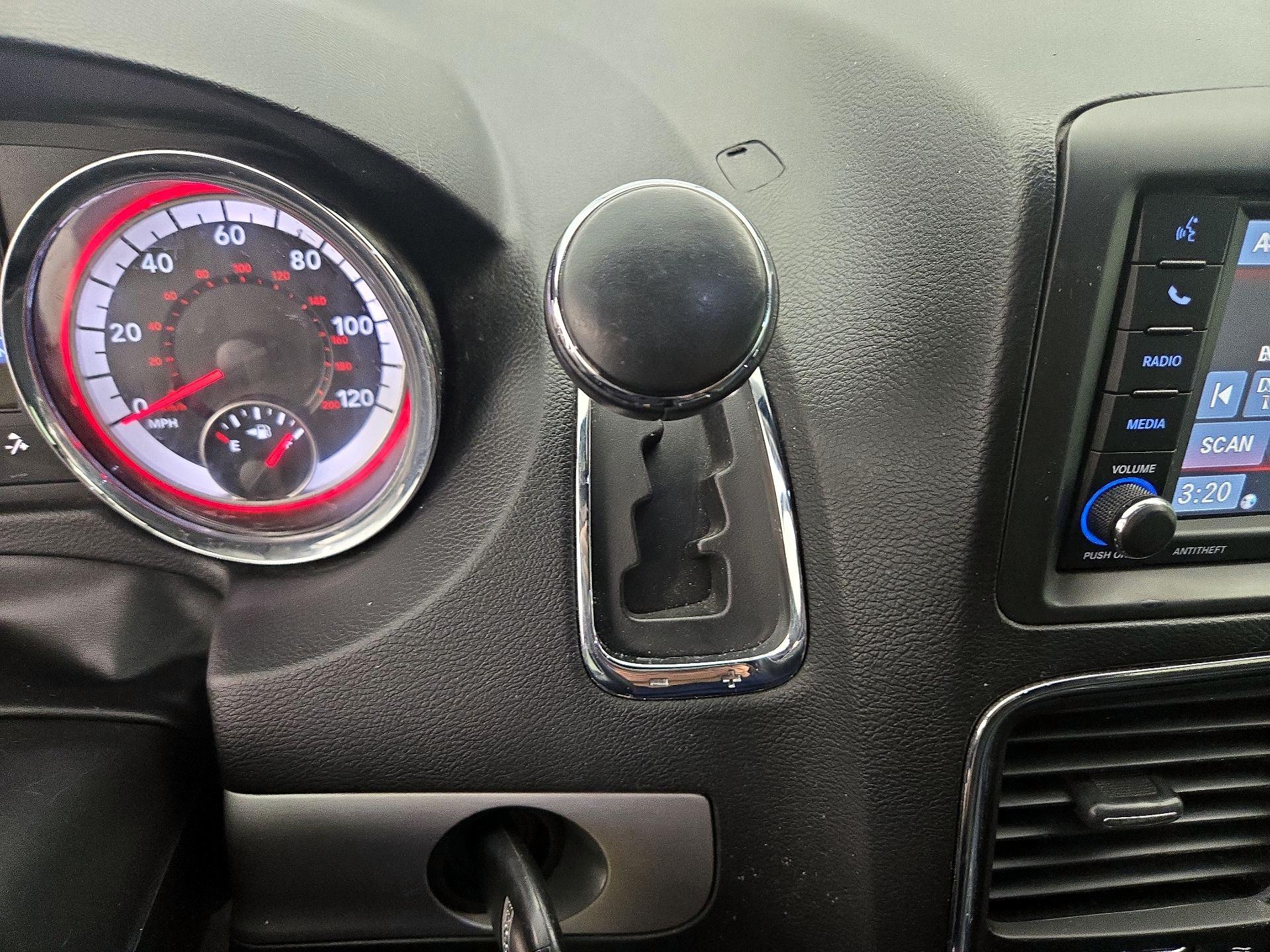 Thumbnail: 2017 Dodge Grand Caravan - 18
