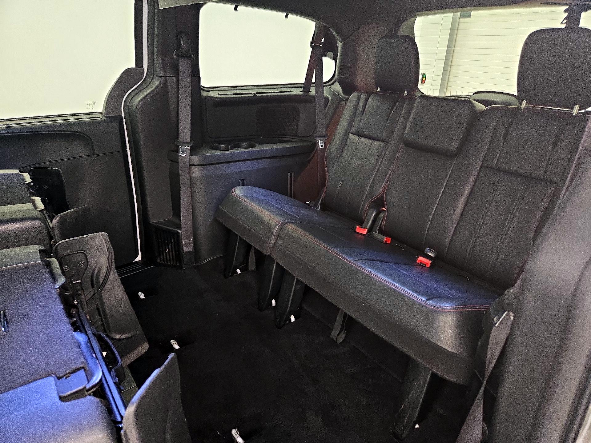 Thumbnail: 2017 Dodge Grand Caravan - 20