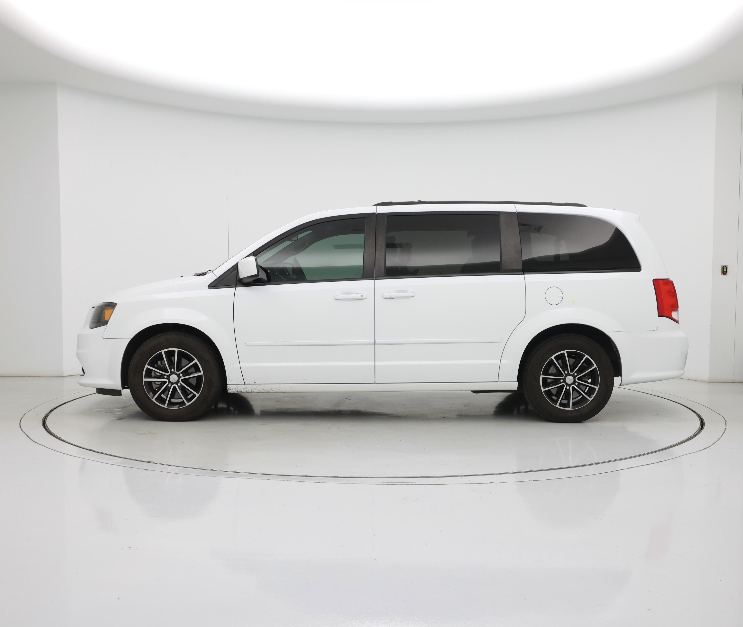 Thumbnail: 2017 Dodge Grand Caravan - 3