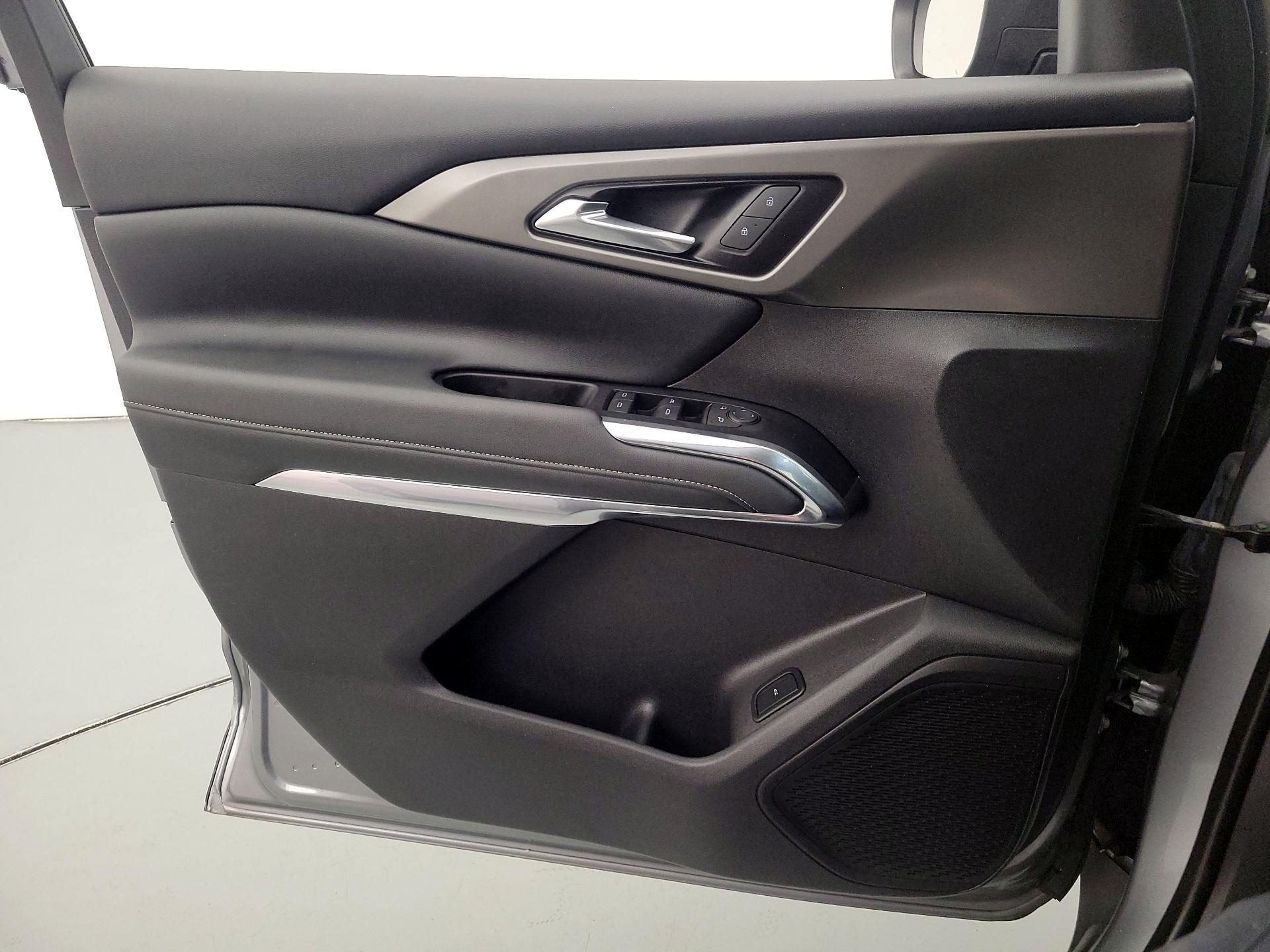 Thumbnail: 2025 Chevrolet Traverse - 12