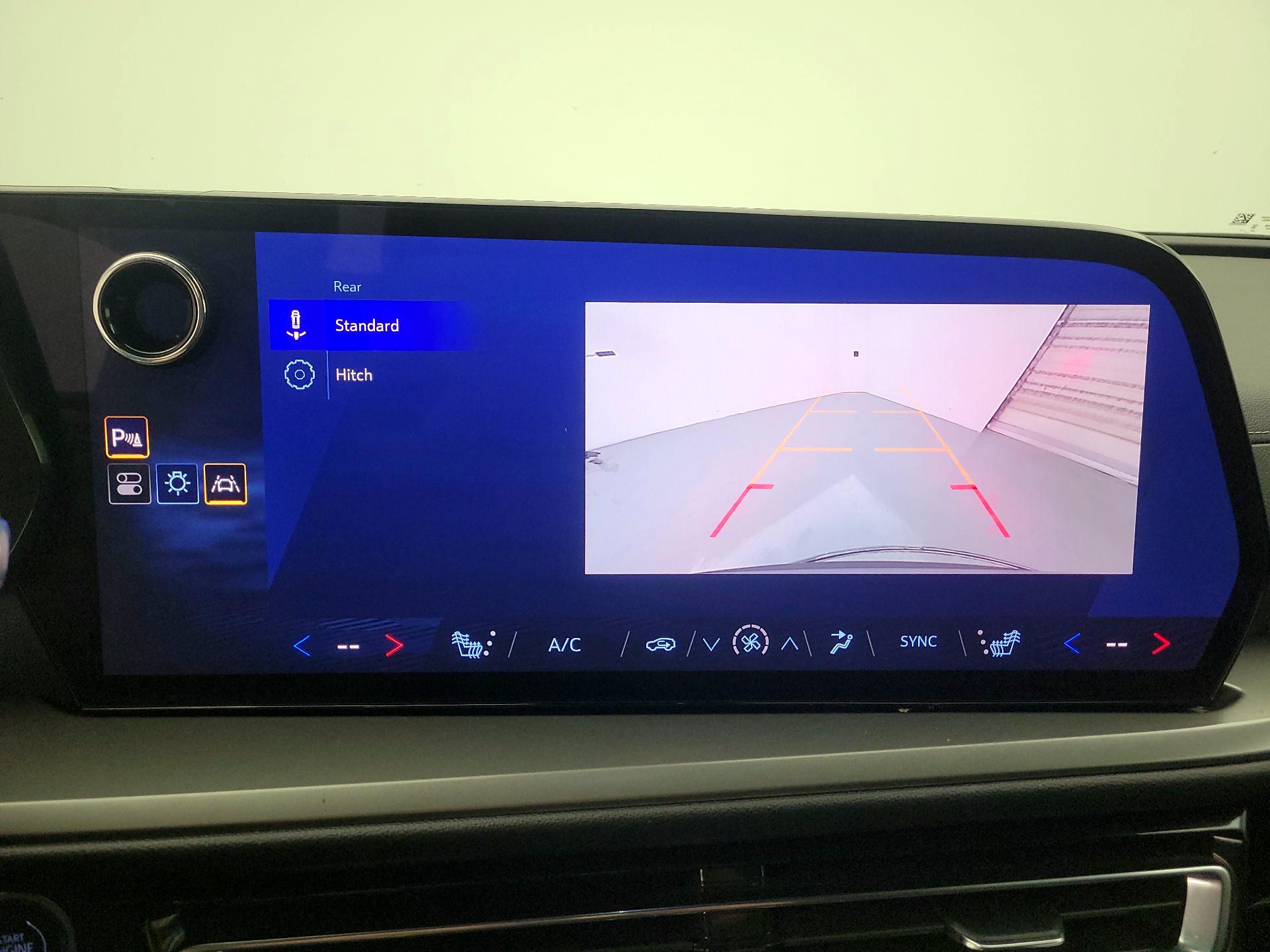 Thumbnail: 2025 Chevrolet Traverse - 14