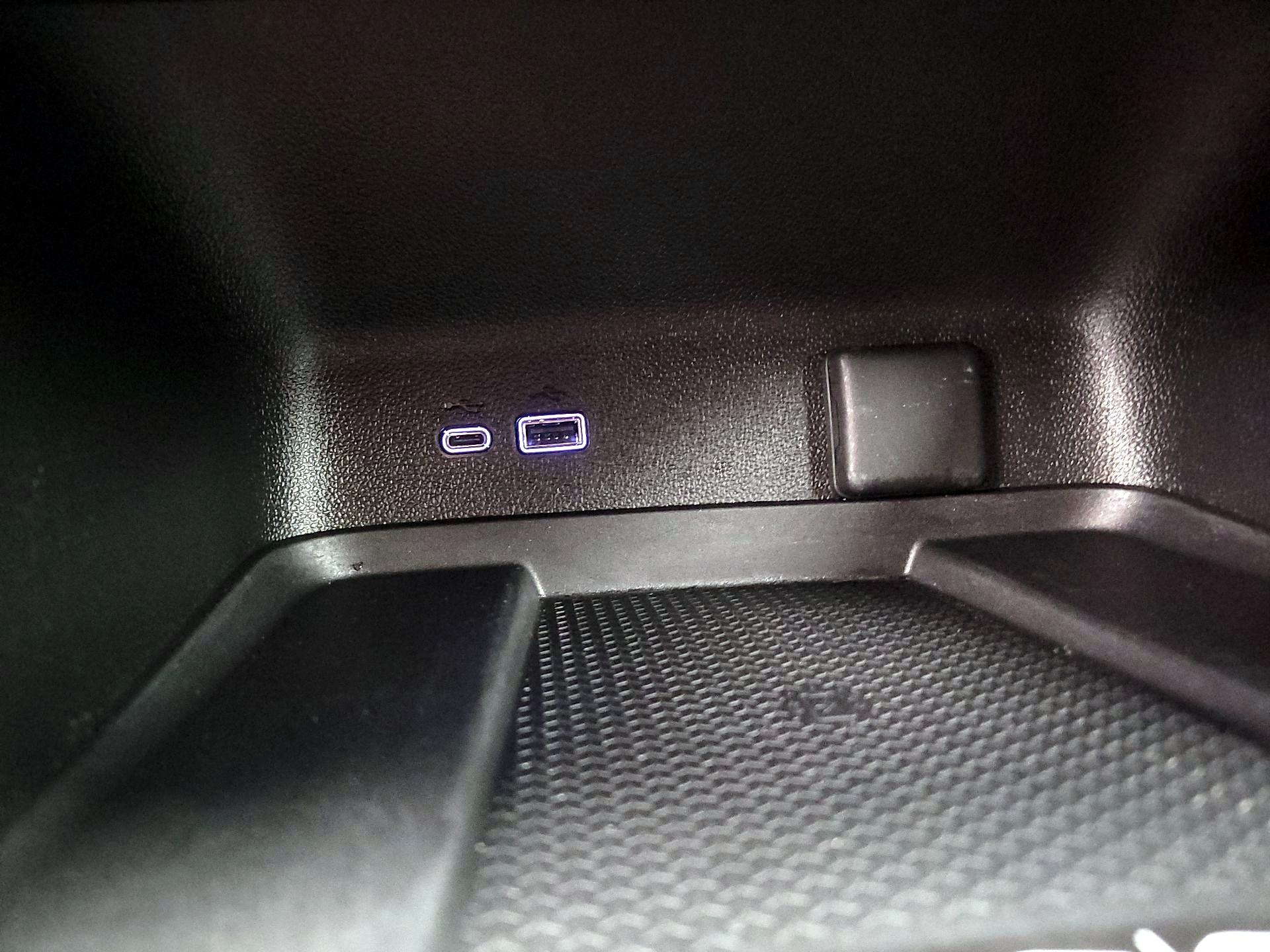 Thumbnail: 2025 Chevrolet Traverse - 18